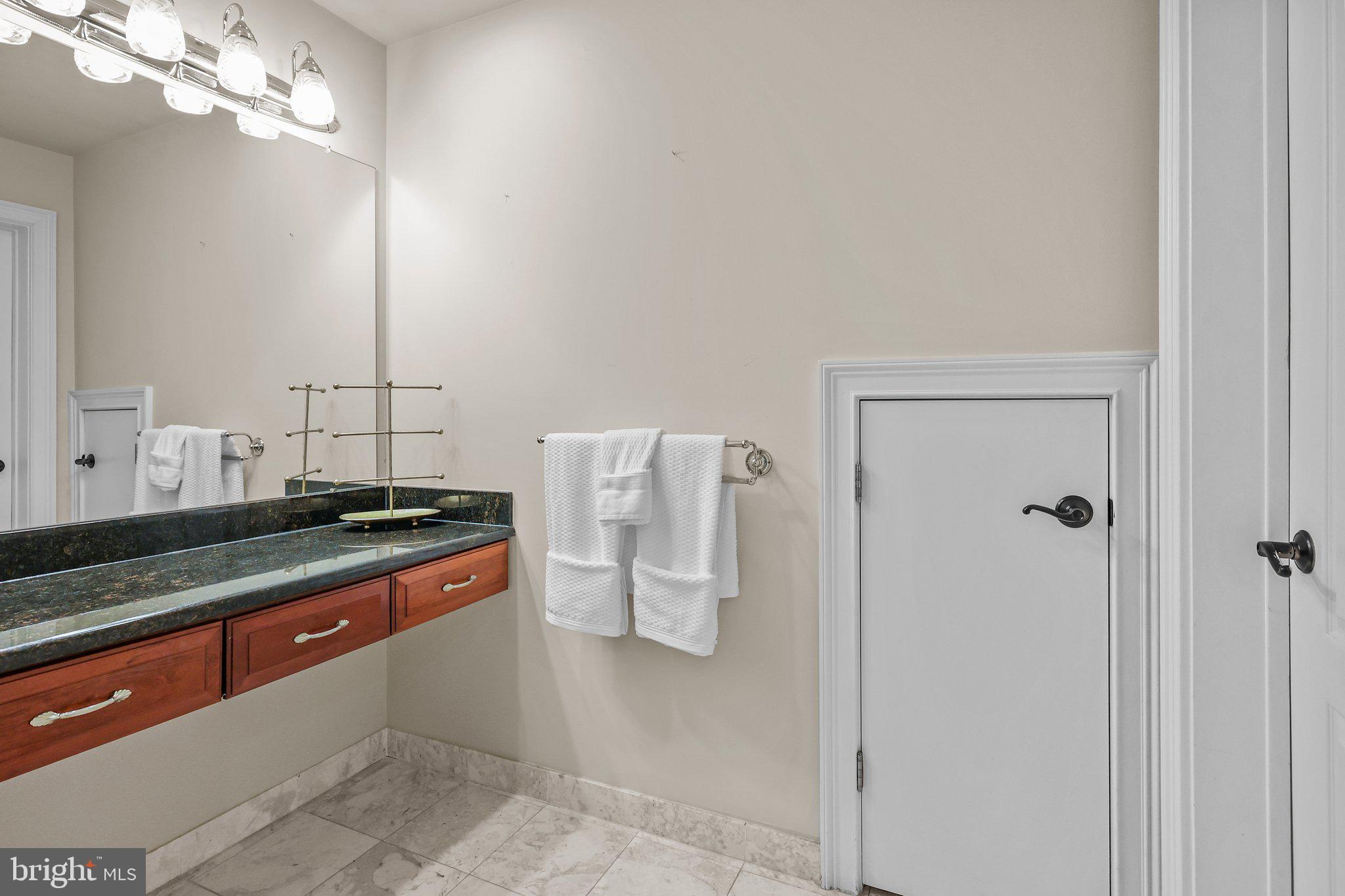 WINDY HOLLOW - Residential