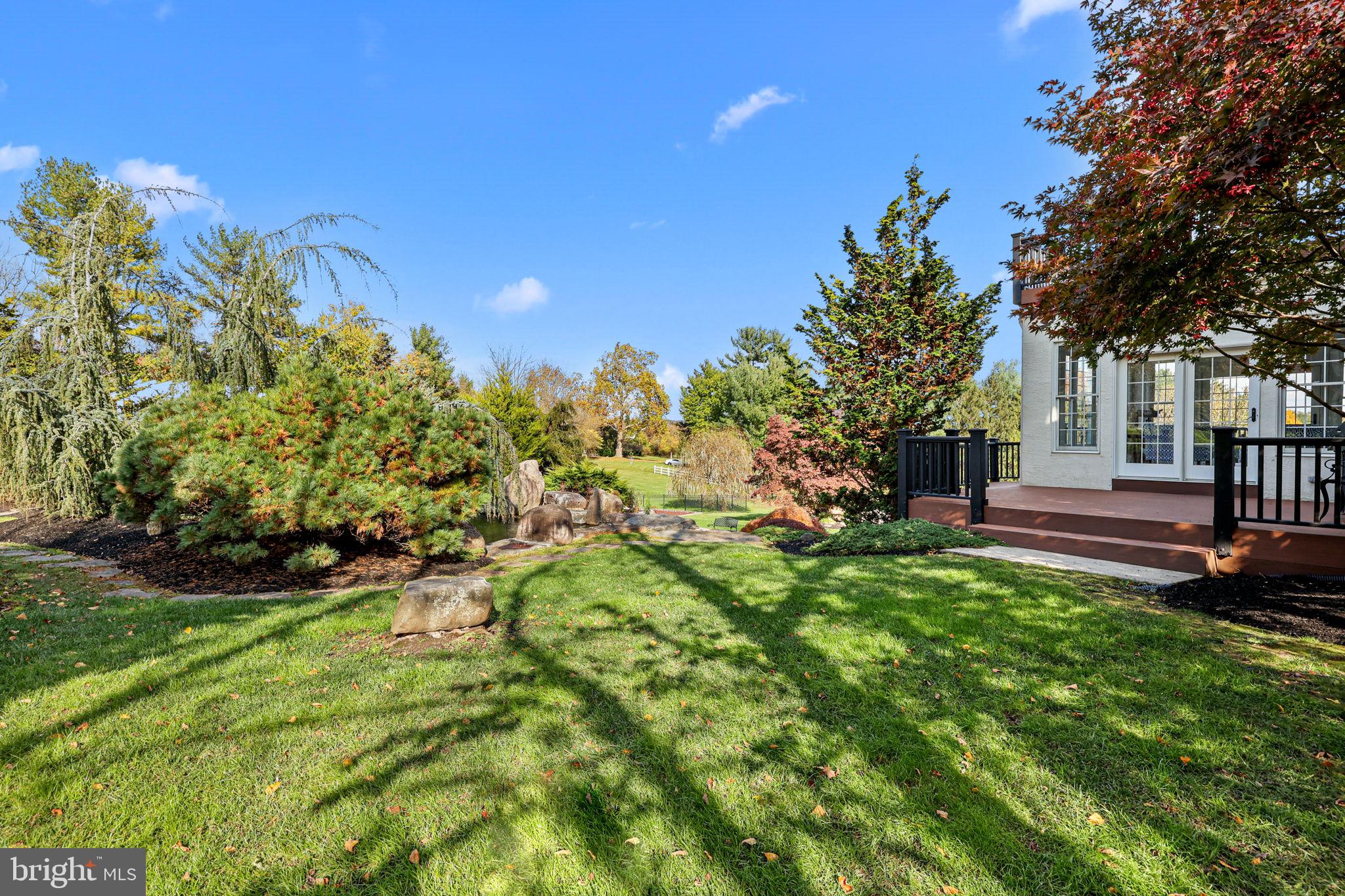 WINDY HOLLOW - Residential