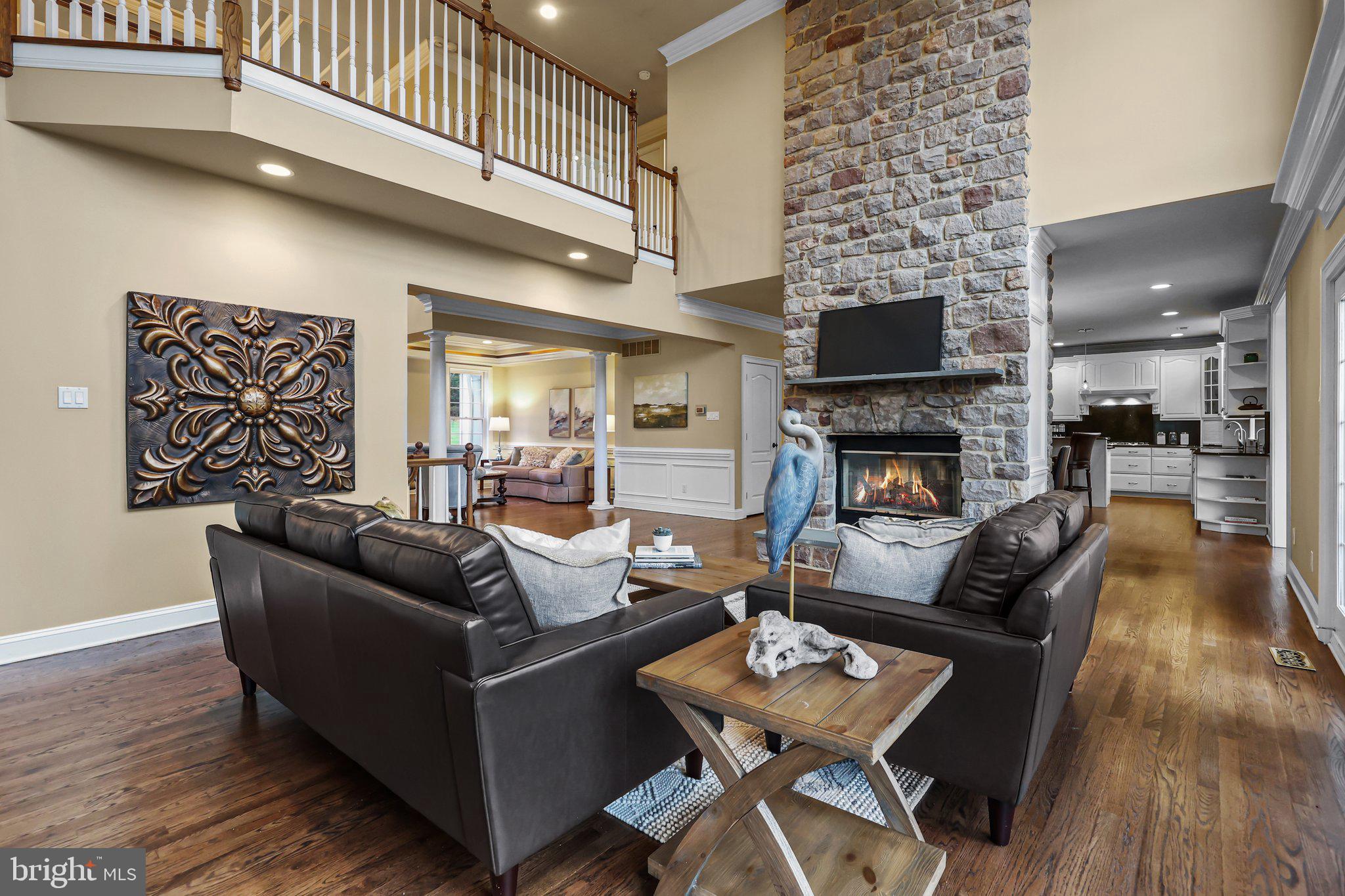 WINDY HOLLOW - Residential