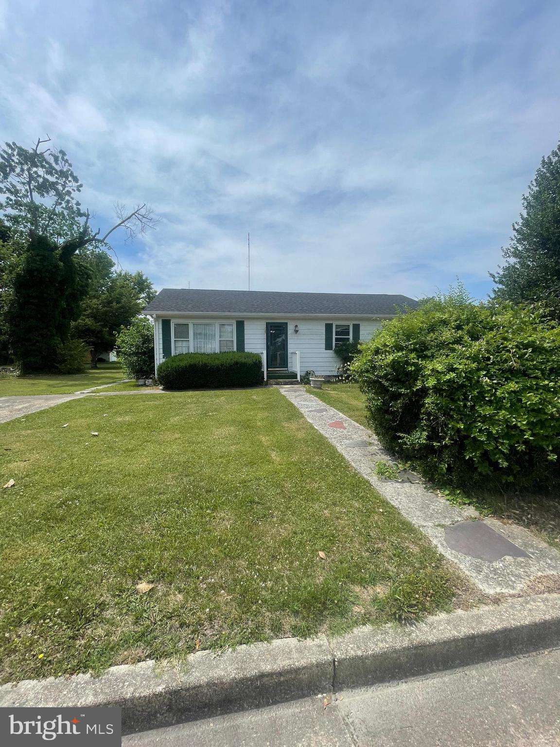 28 CLAY STREET