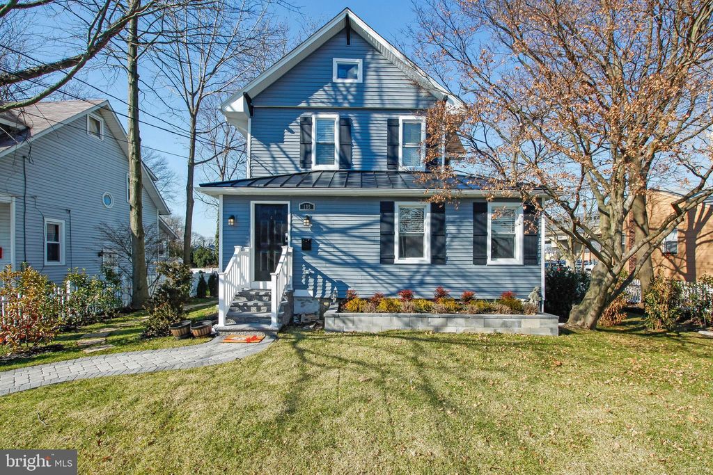 Photo of 105 W Crystal Lake Avenue, WESTMONT, NJ 08108 (MLS # NJCD2103456)