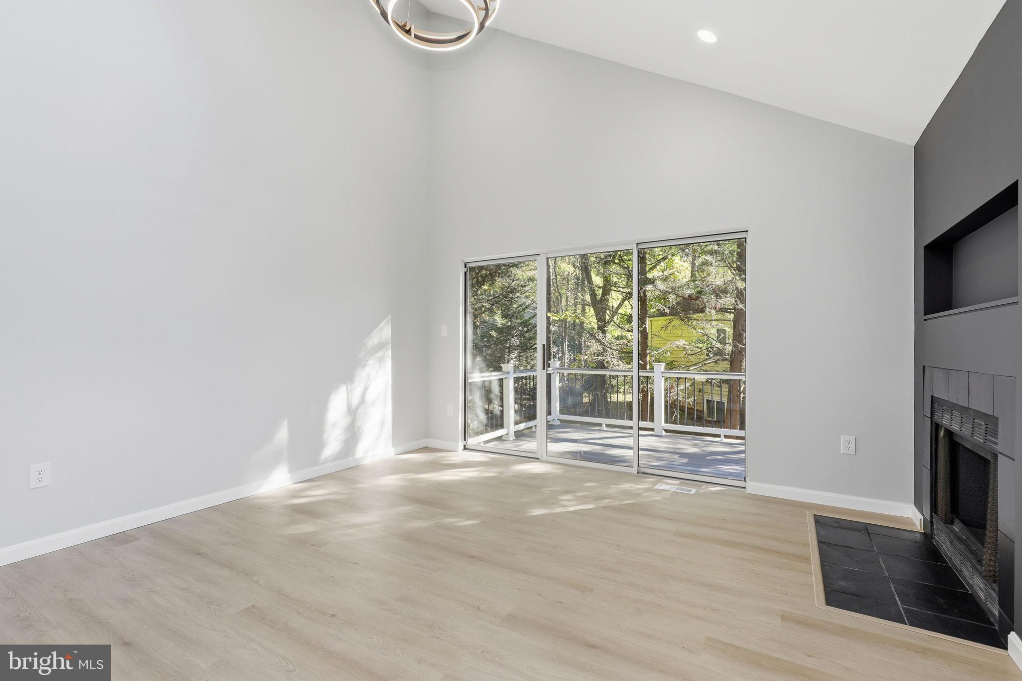 11911 MOSS POINT LANE