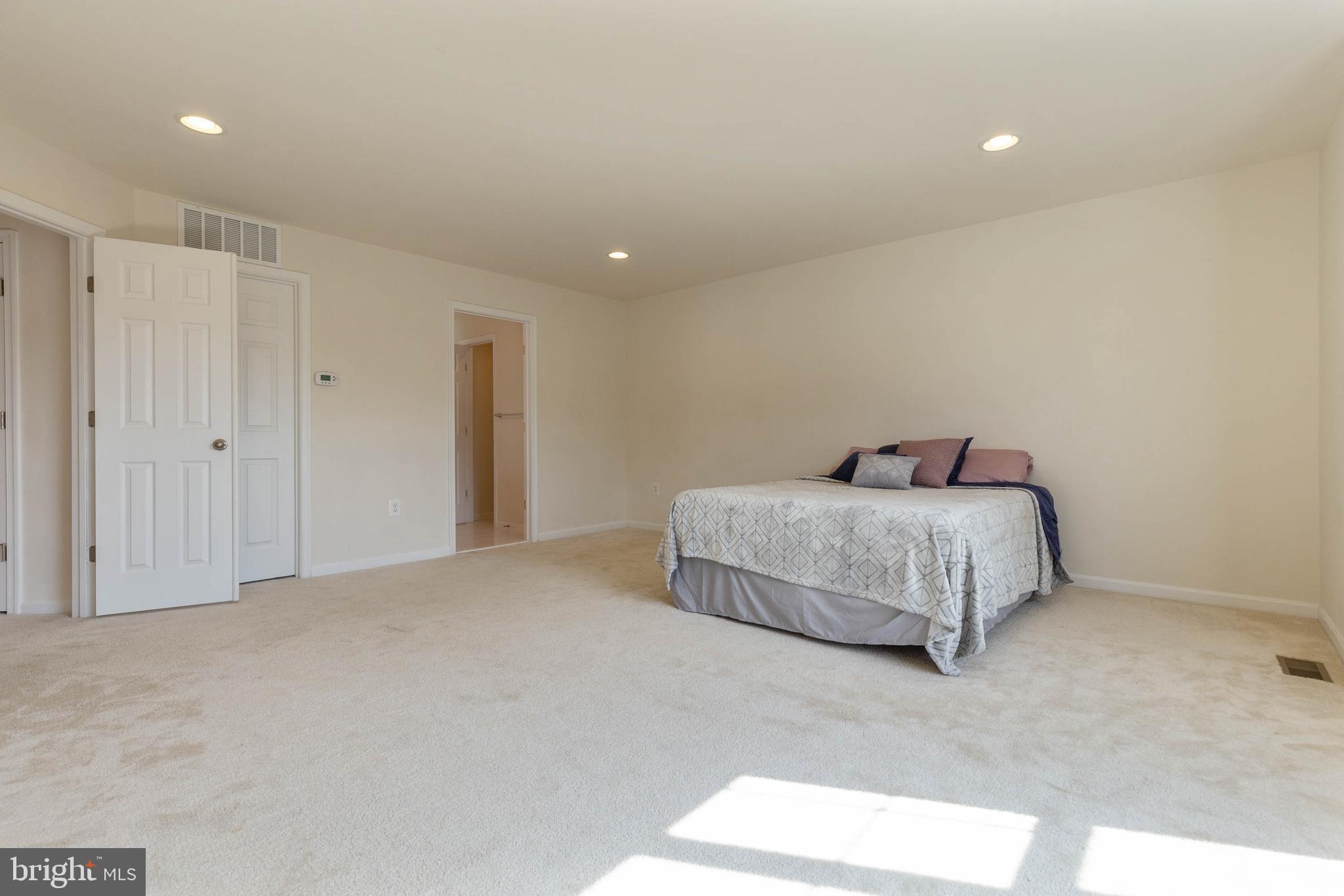 EAGLES POINTE WEST - Residential