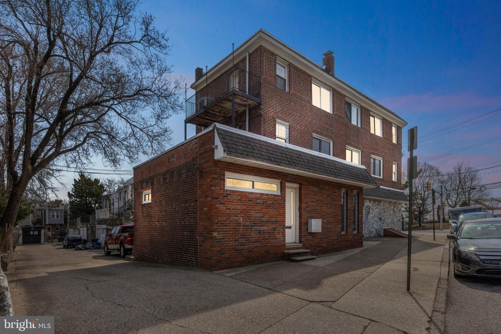 Photo of 4931 Wissahickon Avenue #2ND FLOOR, PHILADELPHIA, PA 19144 (MLS # PAPH2572702)