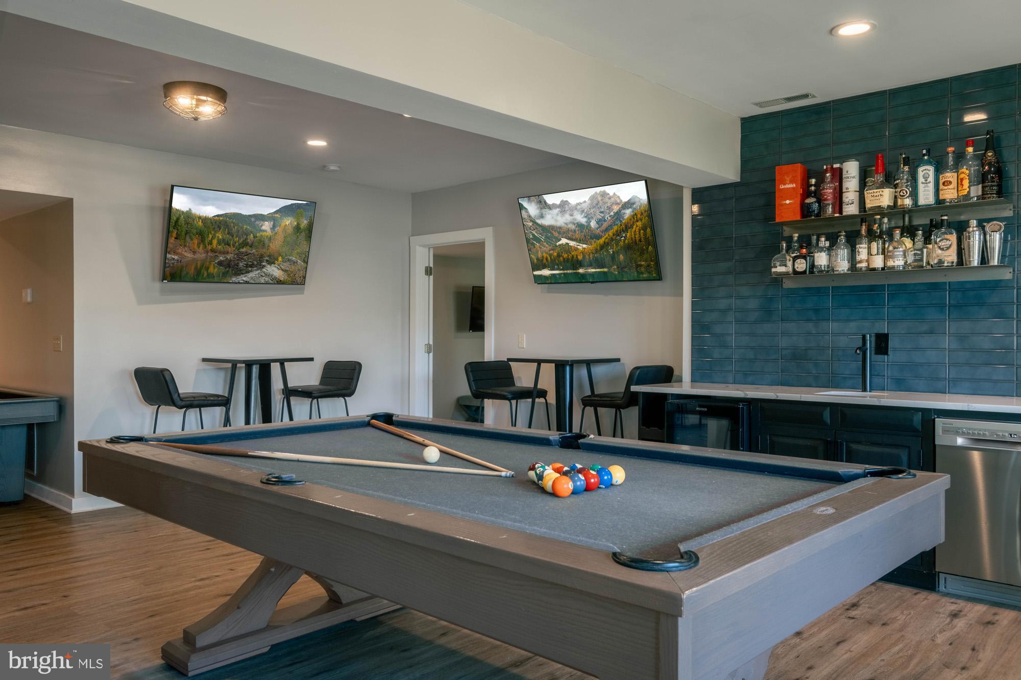 NORTHGLADE HILLS - Residential