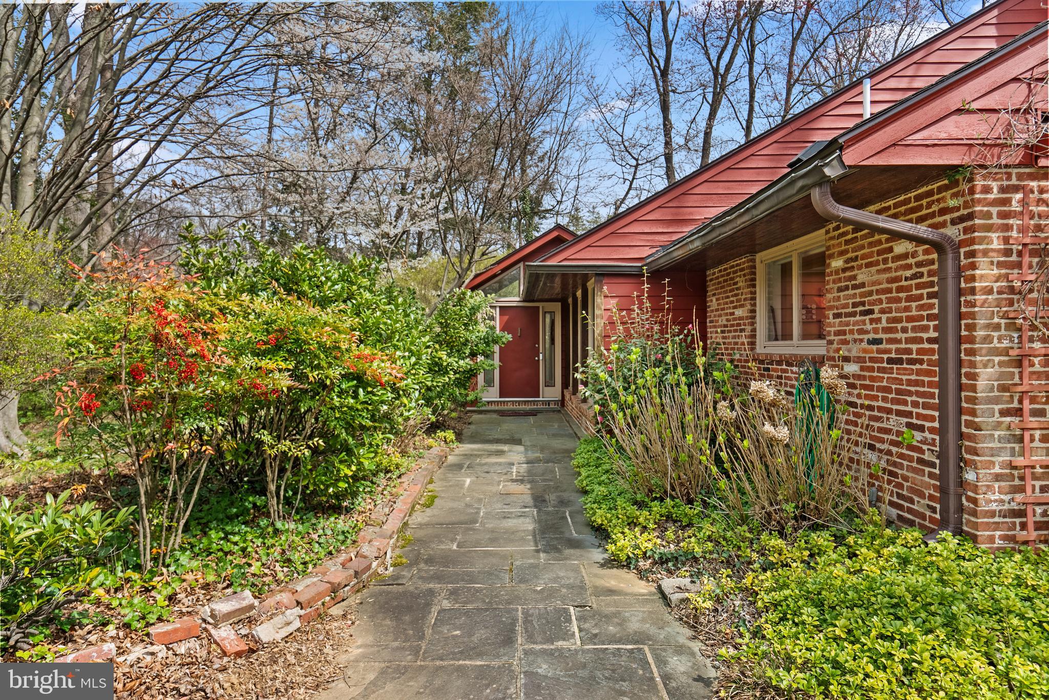 BANNOCKBURN HEIGHTS - Residential