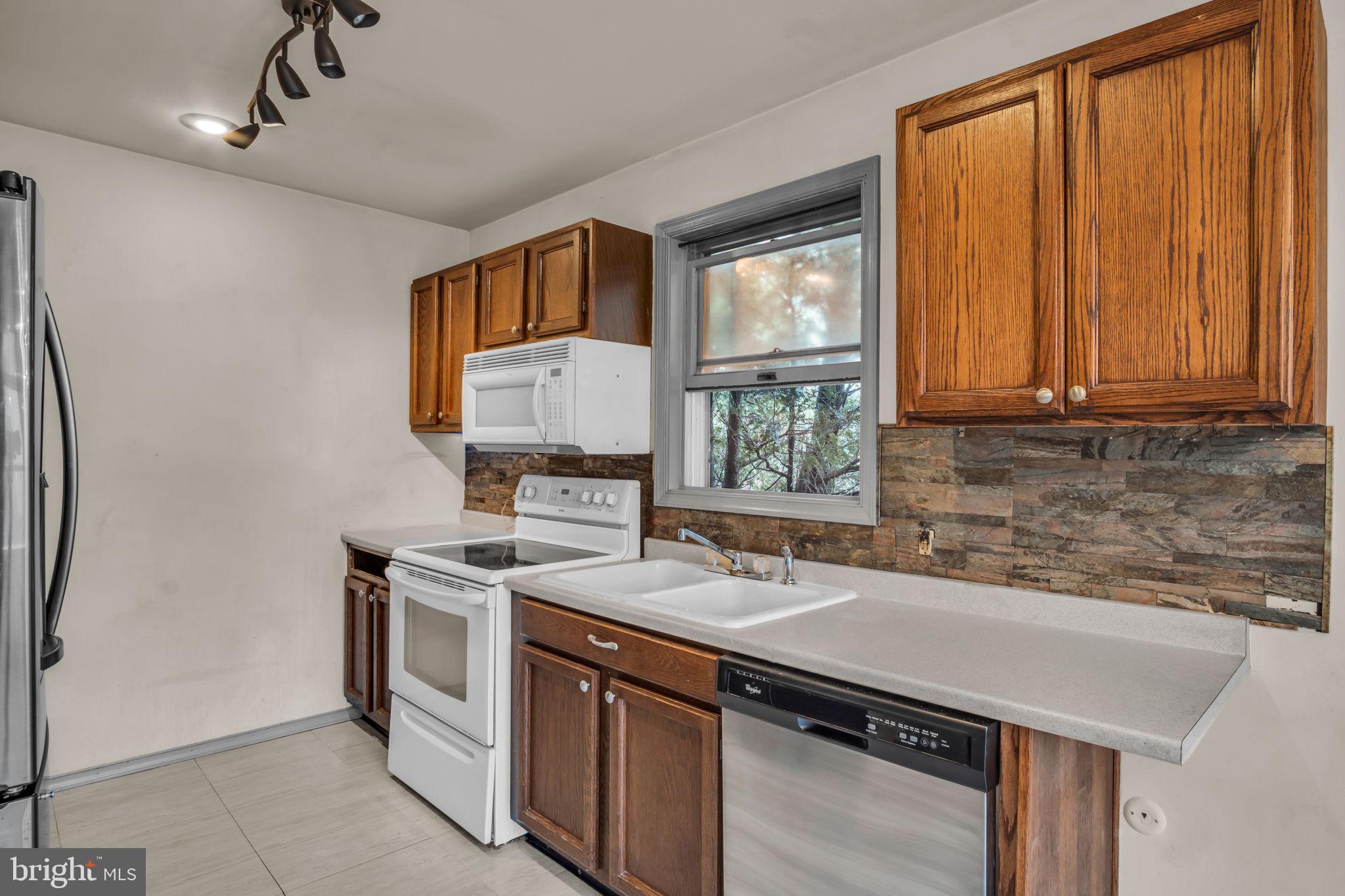 VALLEY GREEN - Residential