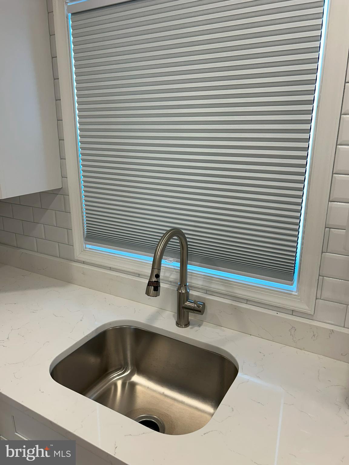 LINCOLN PARK - Residential Lease