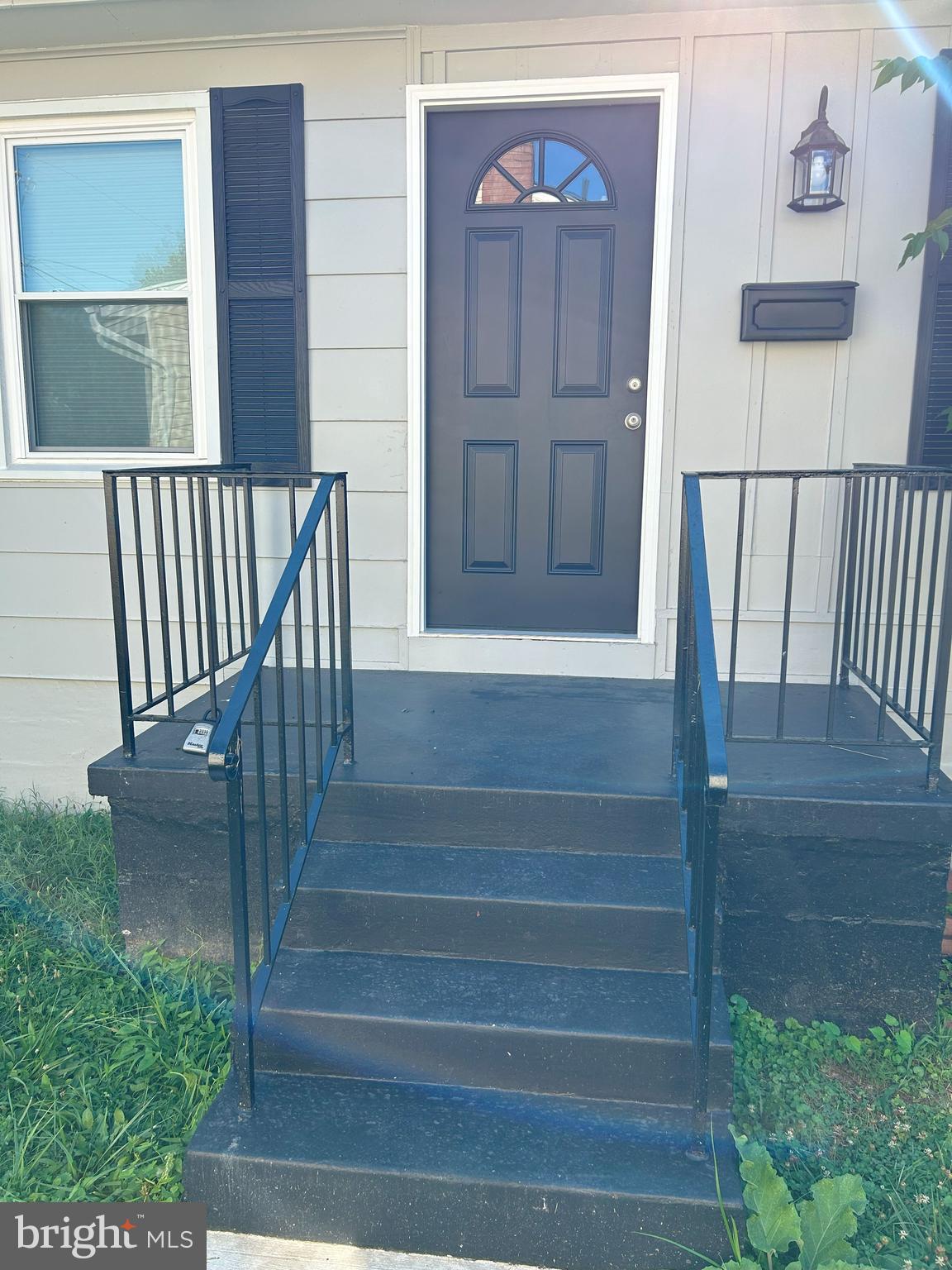 LINCOLN PARK - Residential Lease