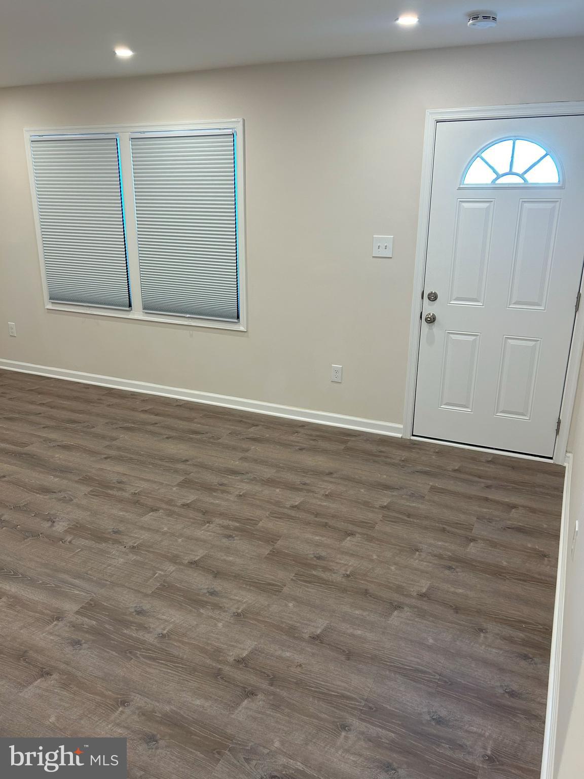 LINCOLN PARK - Residential Lease