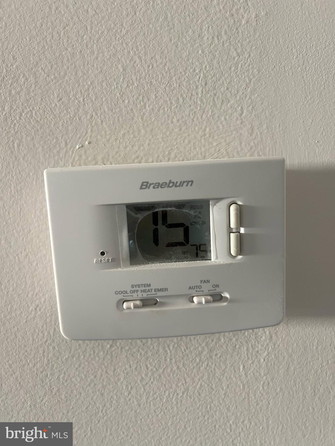 LINCOLN PARK - Residential Lease