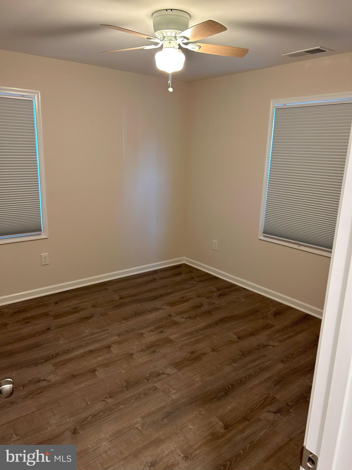 LINCOLN PARK - Residential Lease