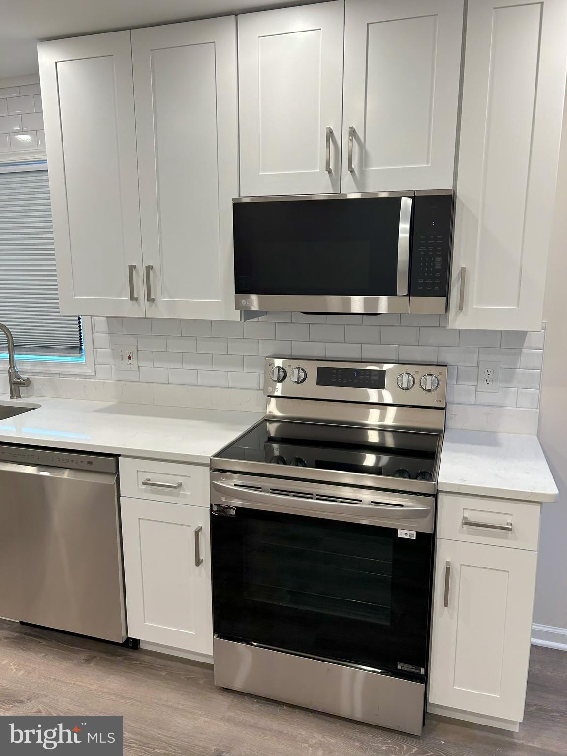 LINCOLN PARK - Residential Lease