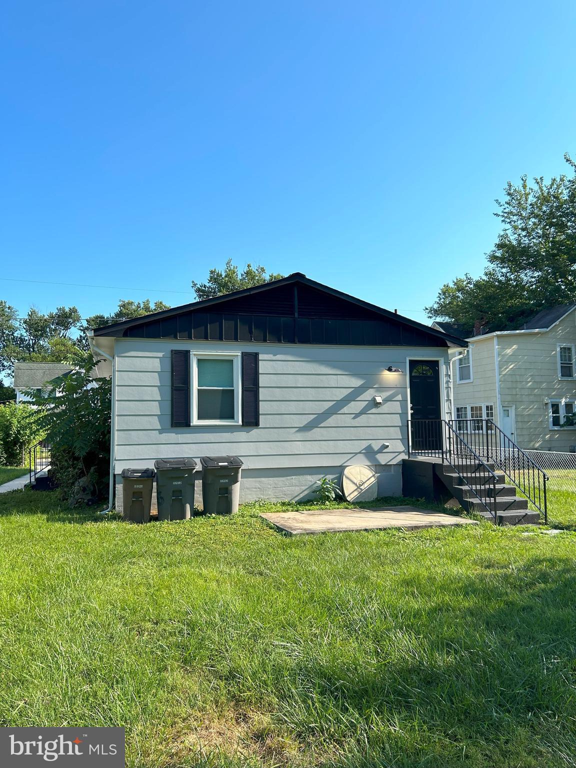 LINCOLN PARK - Residential Lease