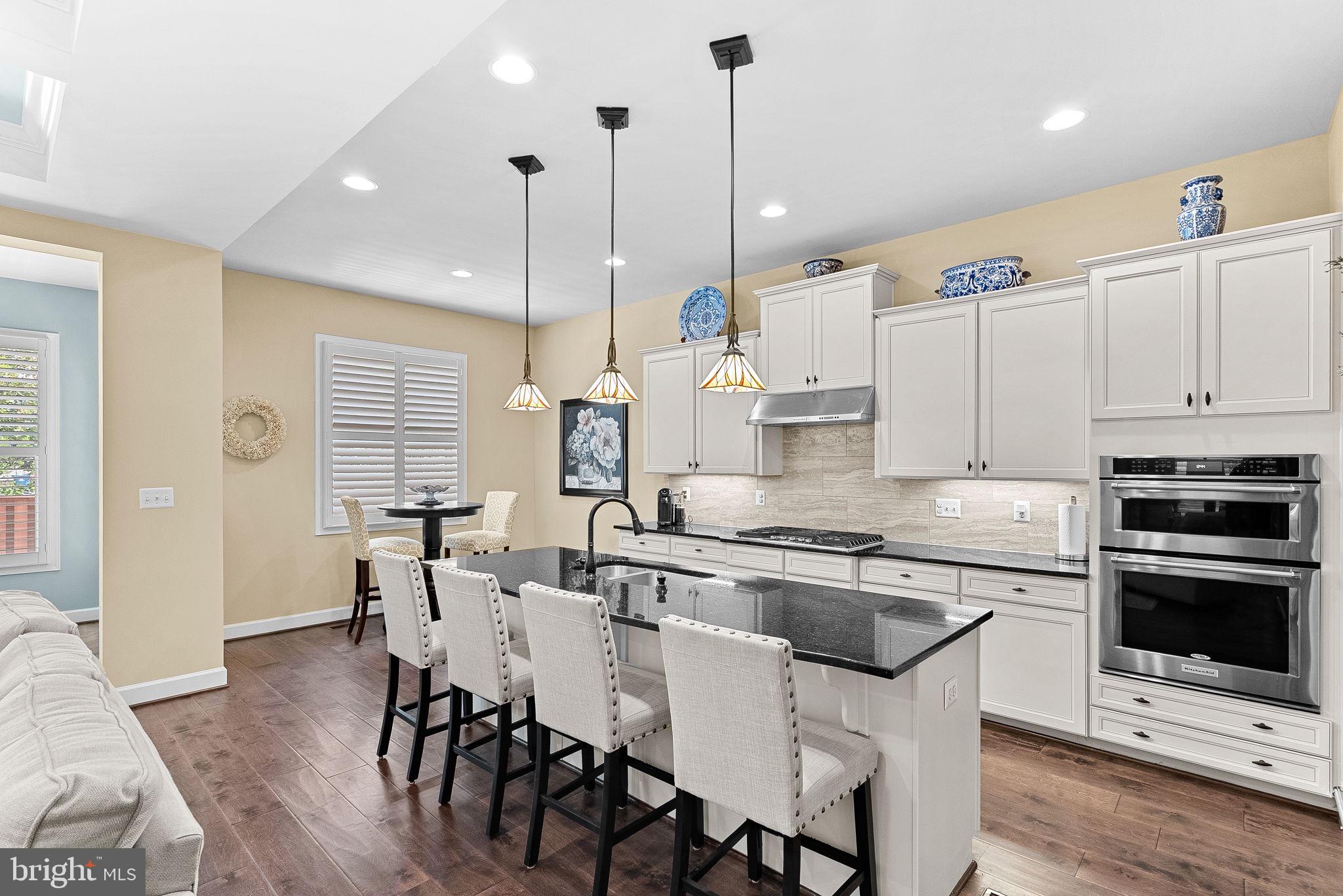 42584 DREAMWEAVER DRIVE