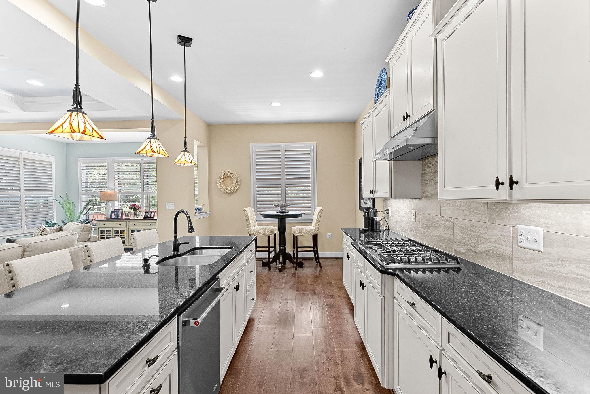 42584 DREAMWEAVER DRIVE