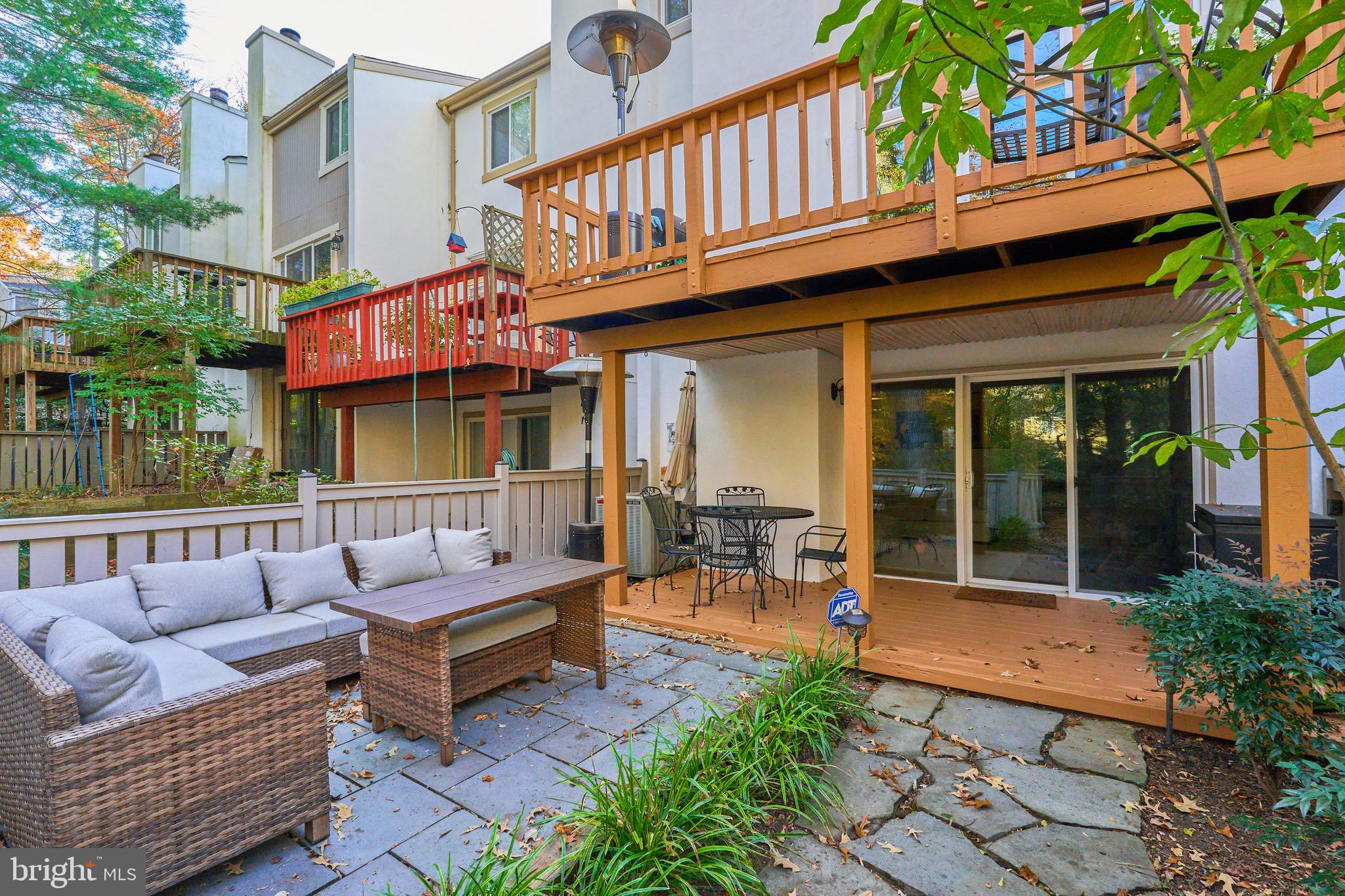 GENERATION TOWNHOUSES - Residential