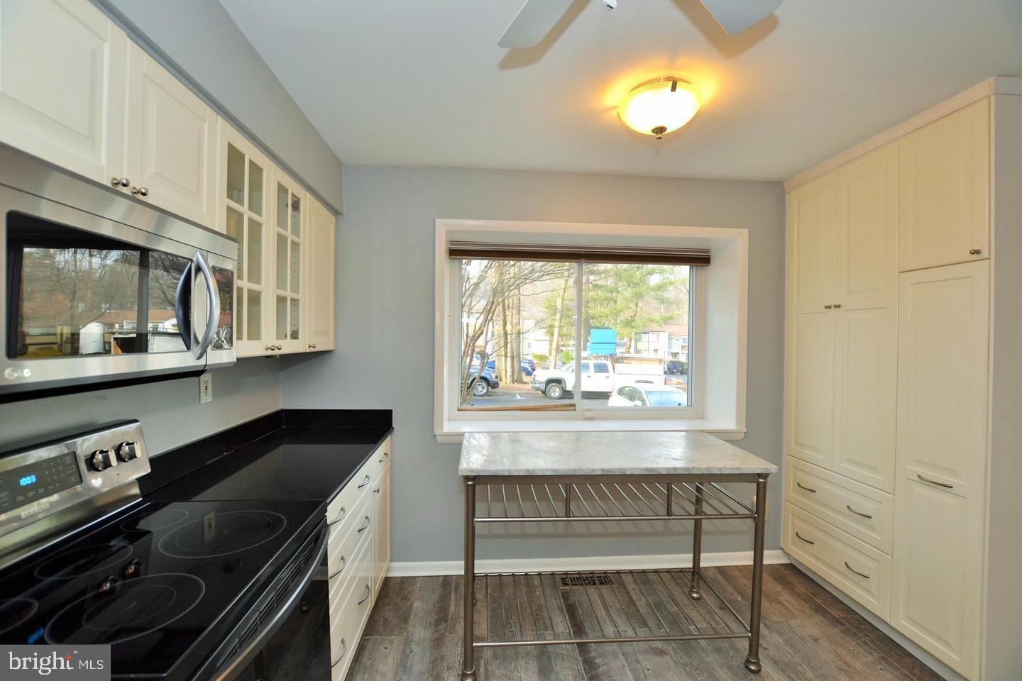 GENERATION TOWNHOUSES - Residential