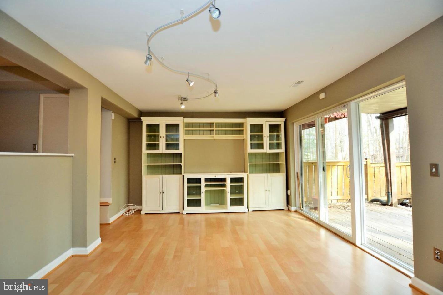 GENERATION TOWNHOUSES - Residential