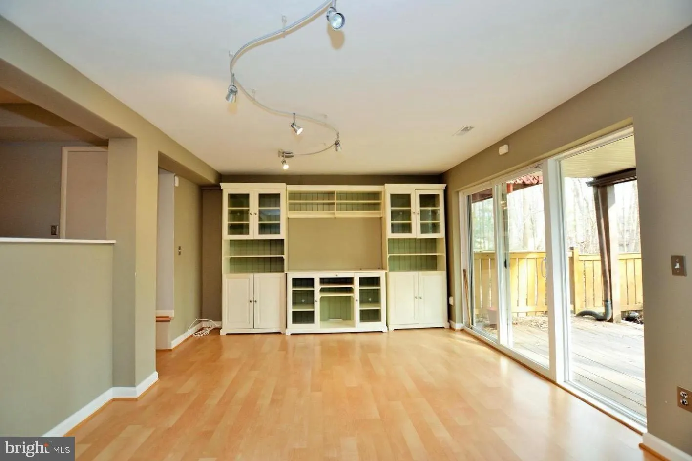 Reston, Virginia 20191, United States, 3 Bedrooms Bedrooms, ,4 BathroomsBathrooms,Residential,Active,239631