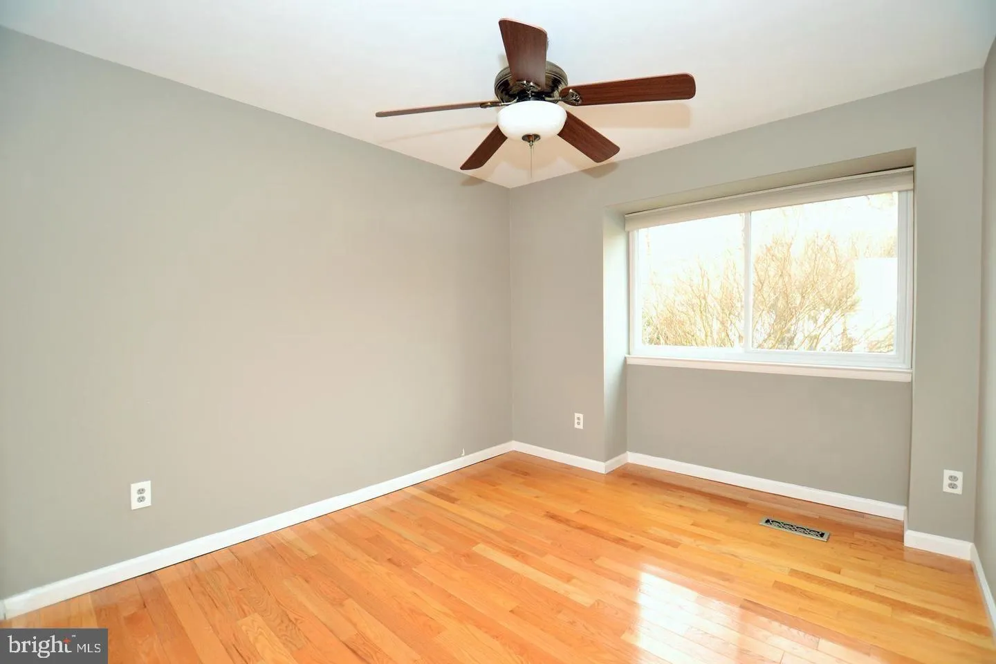 Reston, Virginia 20191, United States, 3 Bedrooms Bedrooms, ,4 BathroomsBathrooms,Residential,Active,239631