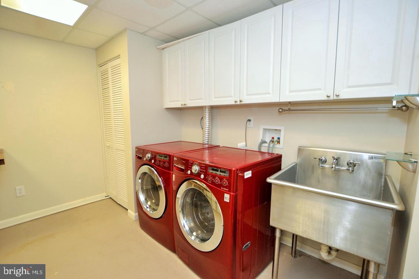 GENERATION TOWNHOUSES - Residential