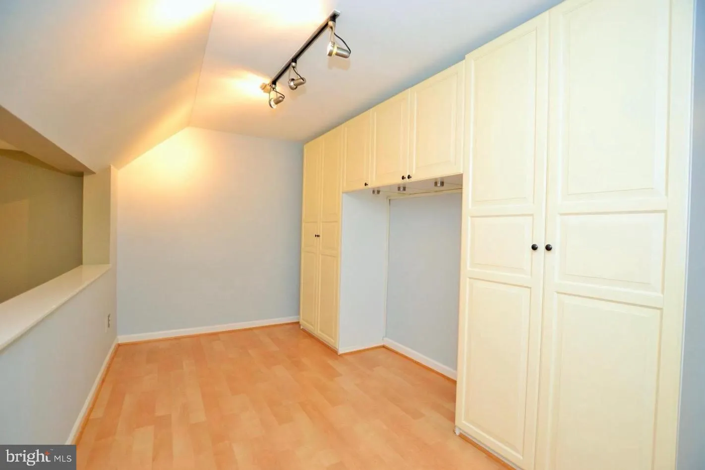 Reston, Virginia 20191, United States, 3 Bedrooms Bedrooms, ,4 BathroomsBathrooms,Residential,Active,239631