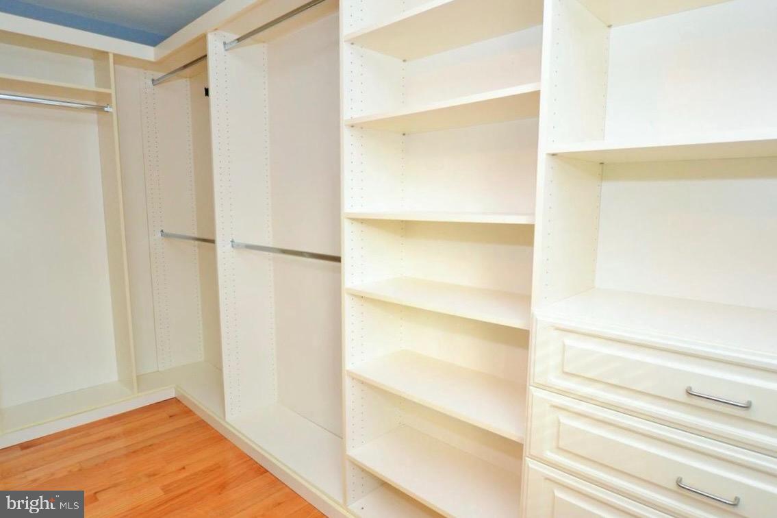 GENERATION TOWNHOUSES - Residential