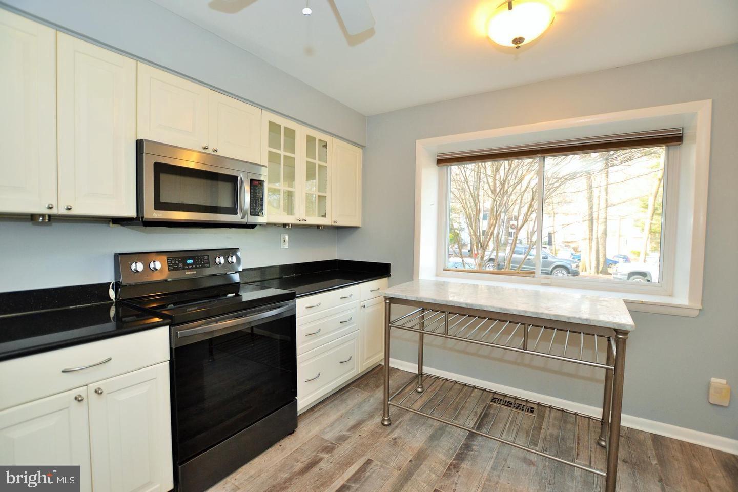 GENERATION TOWNHOUSES - Residential