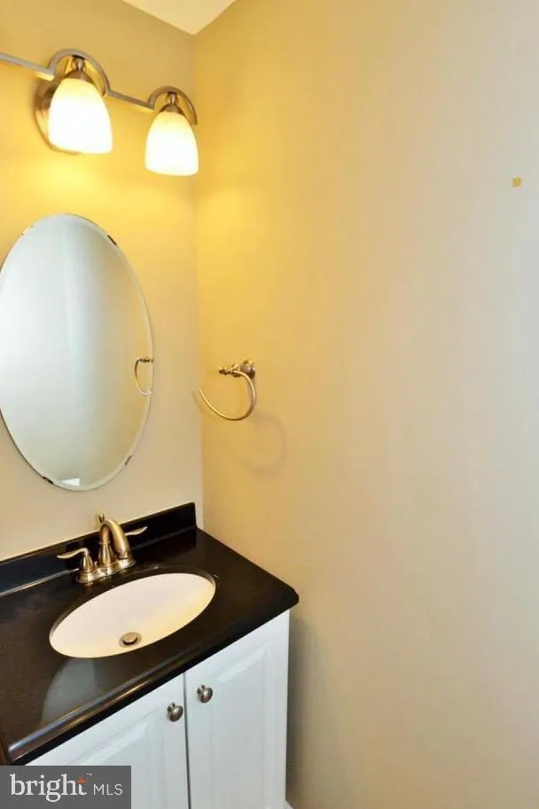 Reston, Virginia 20191, United States, 3 Bedrooms Bedrooms, ,4 BathroomsBathrooms,Residential,Active,239631