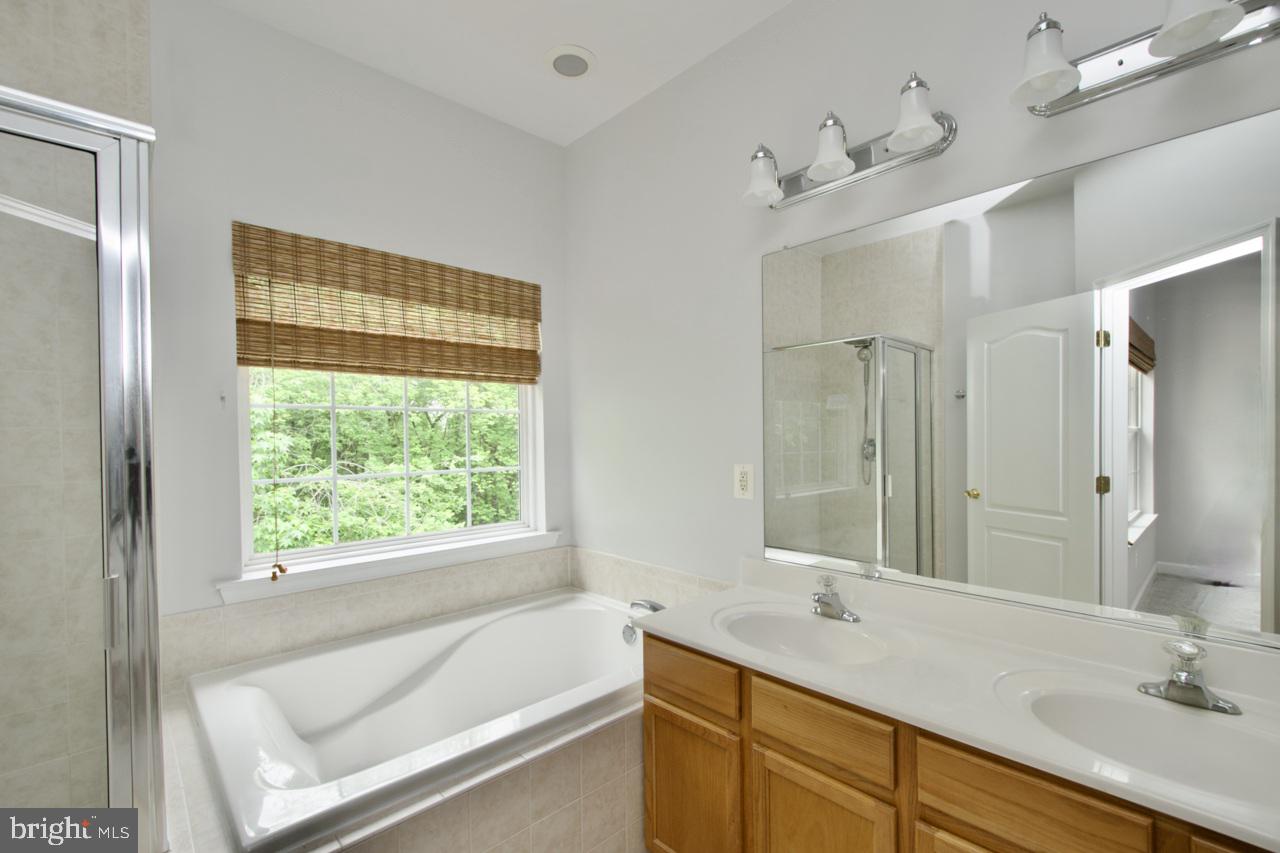 GROVE AT HUNTLEY MEADOWS - Residential Lease