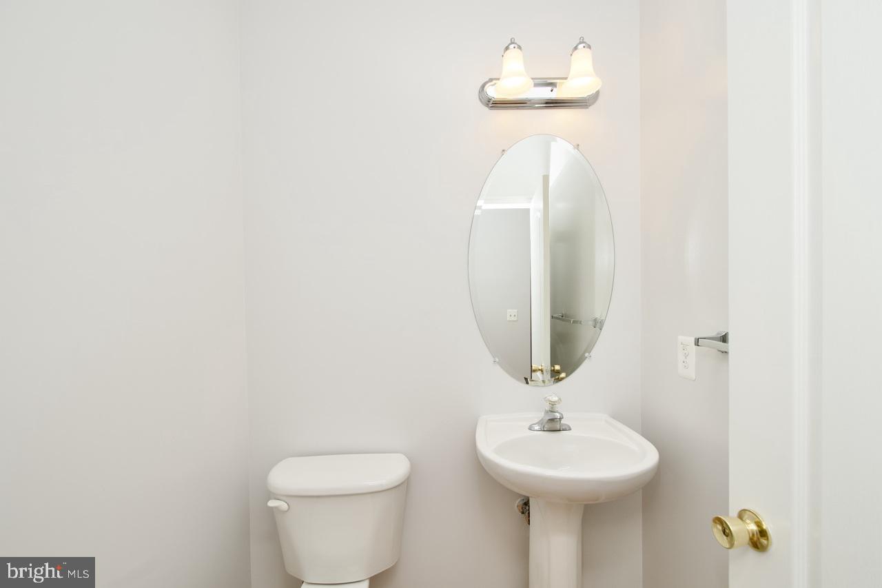 GROVE AT HUNTLEY MEADOWS - Residential Lease