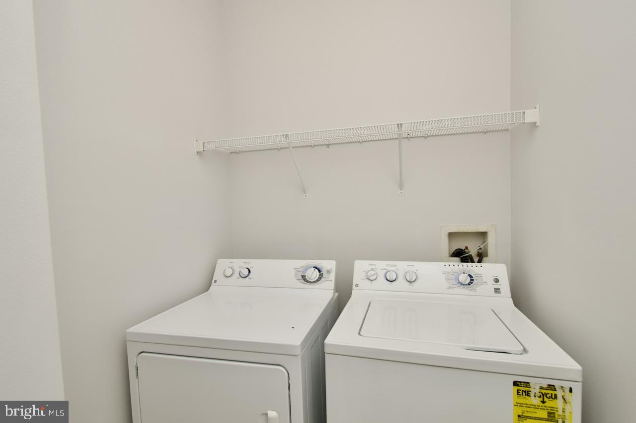 GROVE AT HUNTLEY MEADOWS - Residential Lease