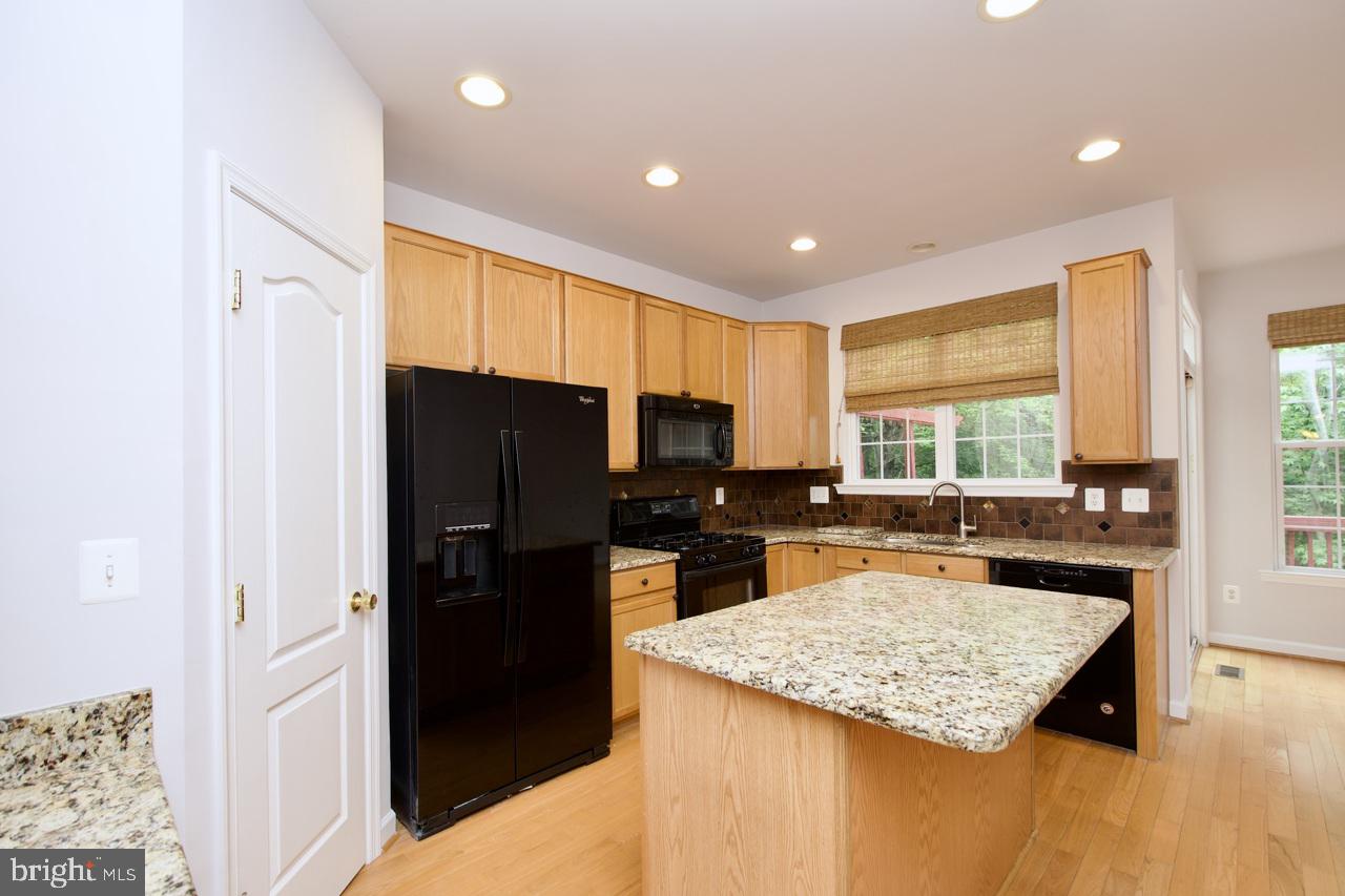 GROVE AT HUNTLEY MEADOWS - Residential Lease