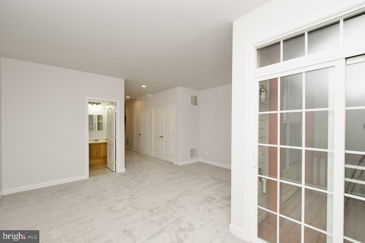 GROVE AT HUNTLEY MEADOWS - Residential Lease