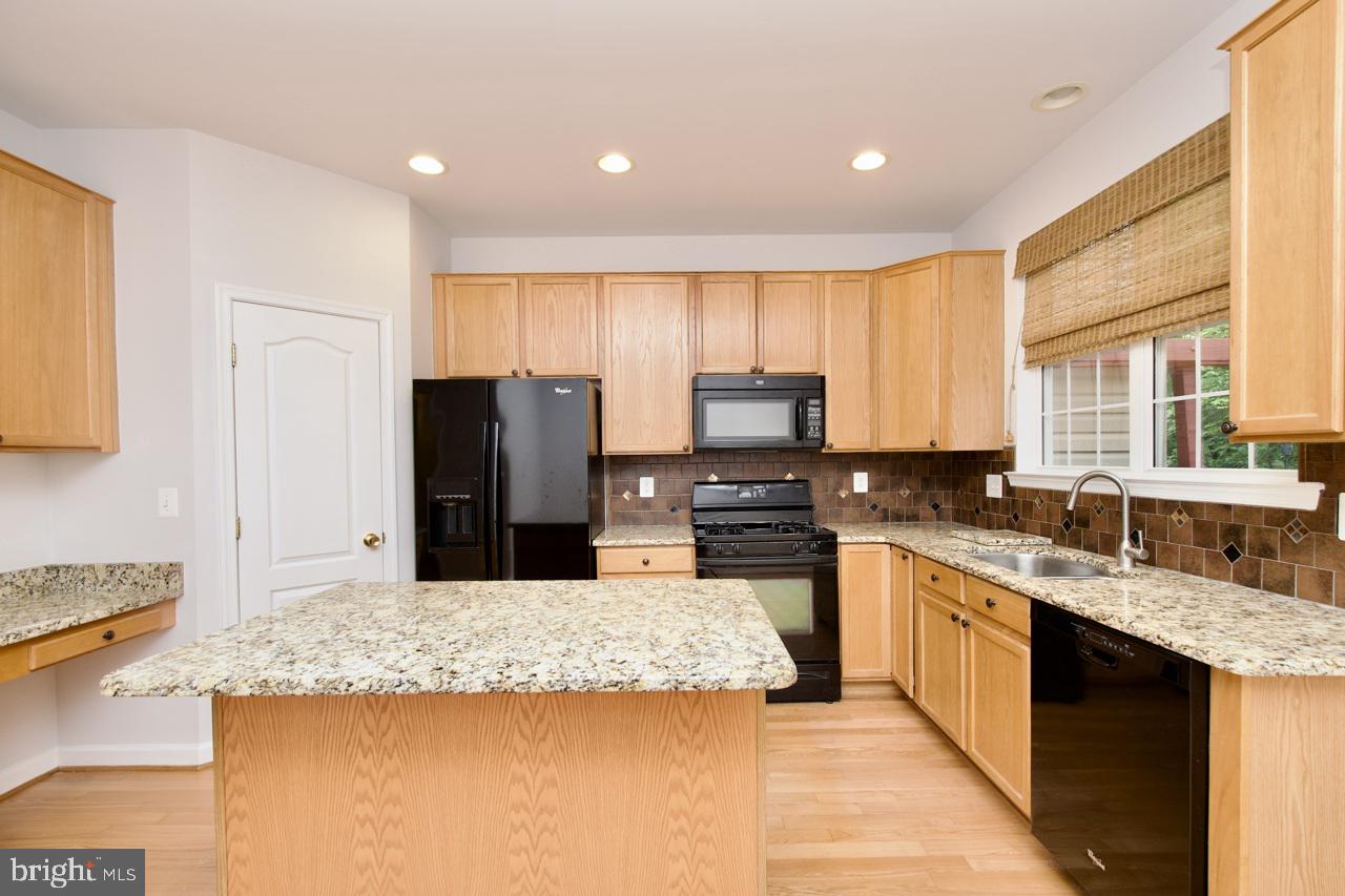 GROVE AT HUNTLEY MEADOWS - Residential Lease