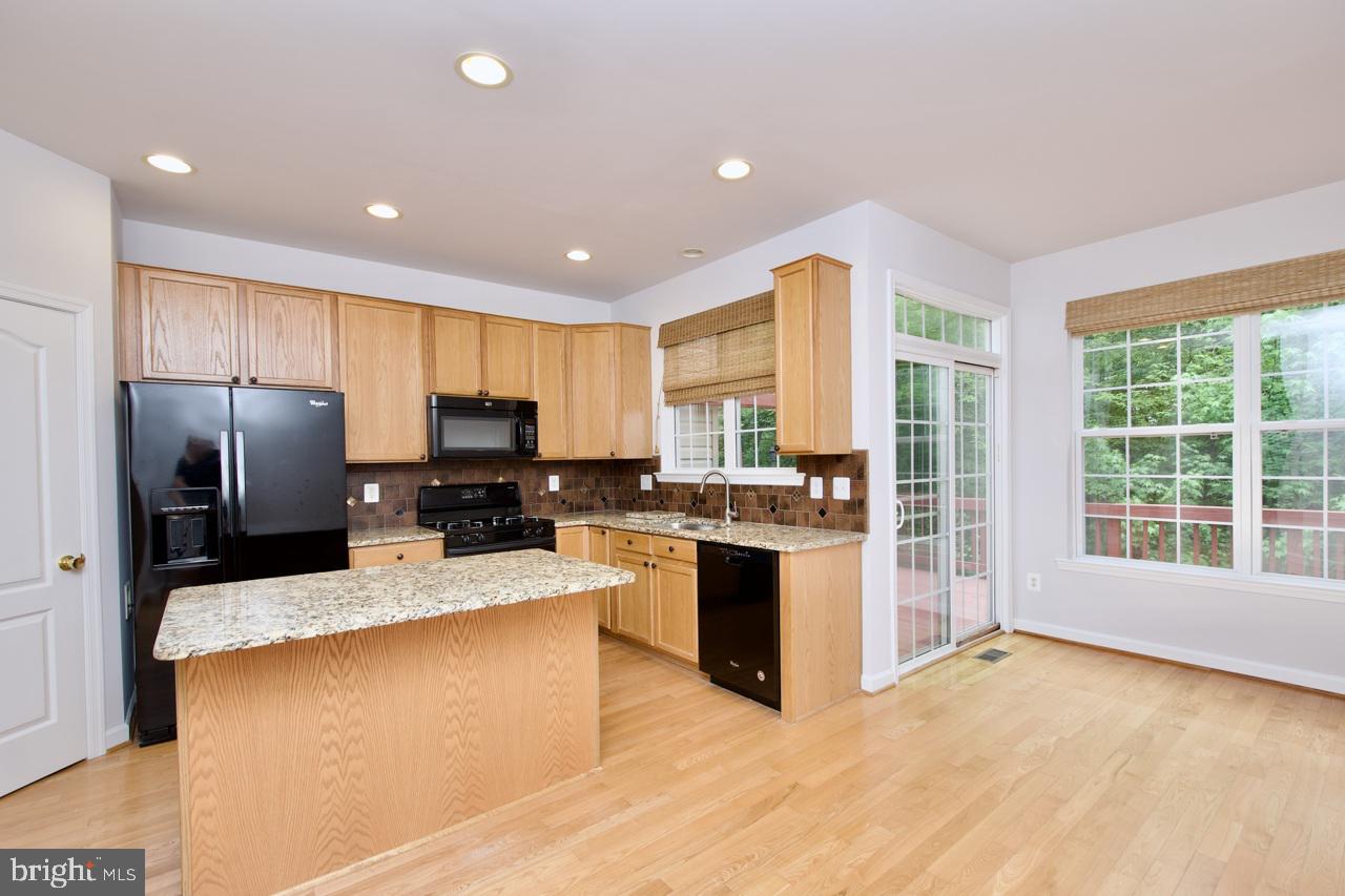 GROVE AT HUNTLEY MEADOWS - Residential Lease