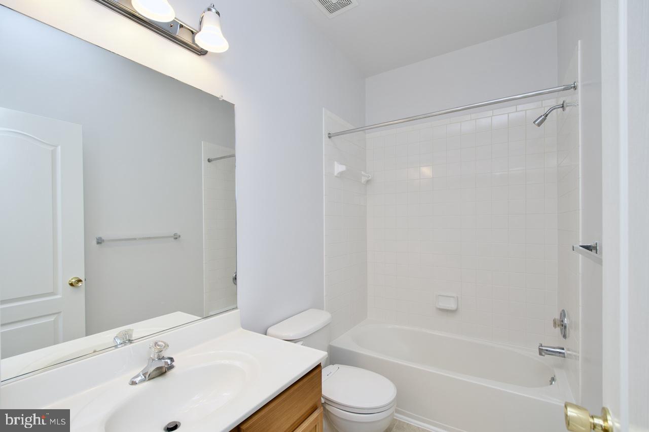 GROVE AT HUNTLEY MEADOWS - Residential Lease