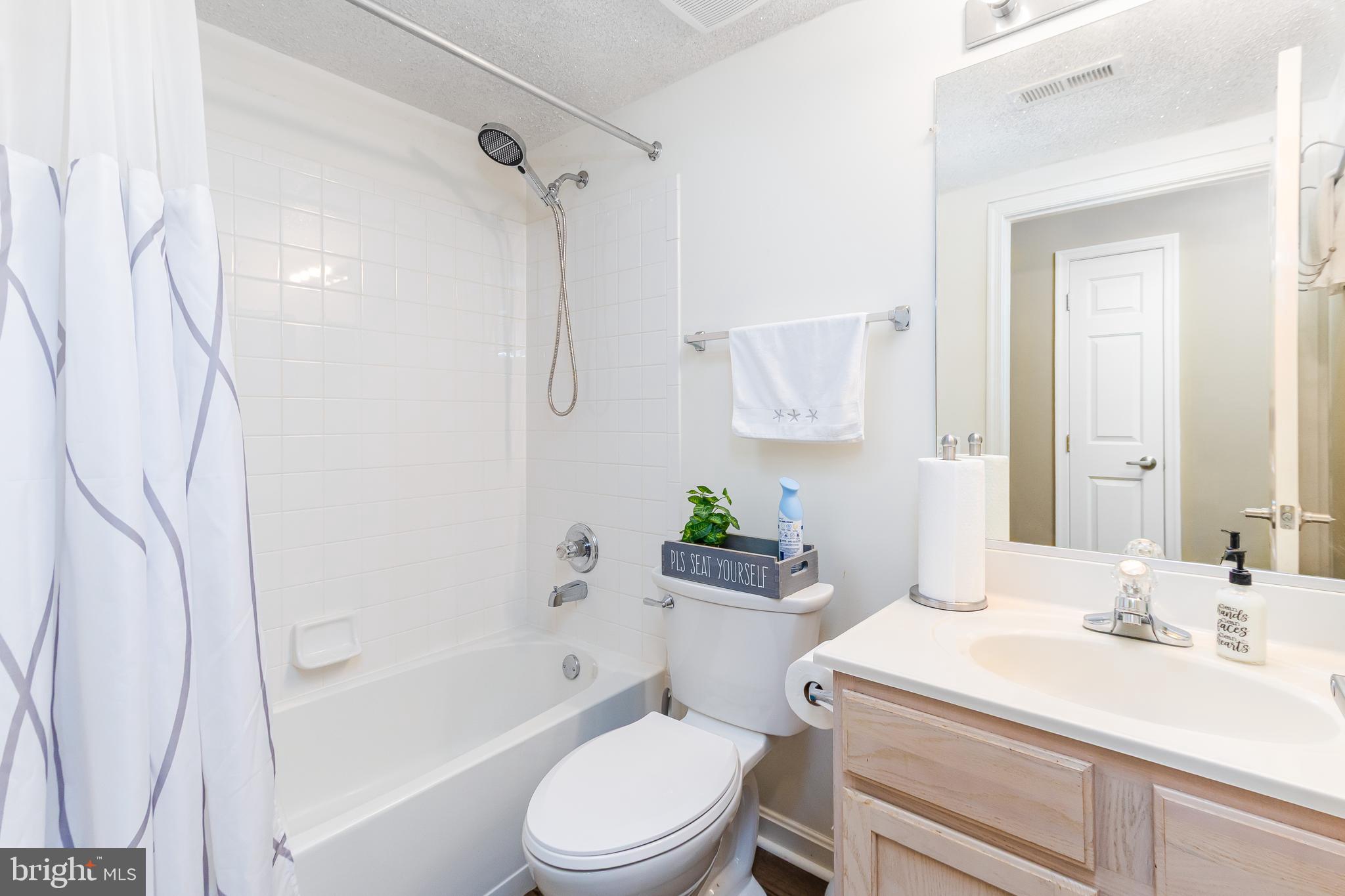 HOLLINGTON - Residential