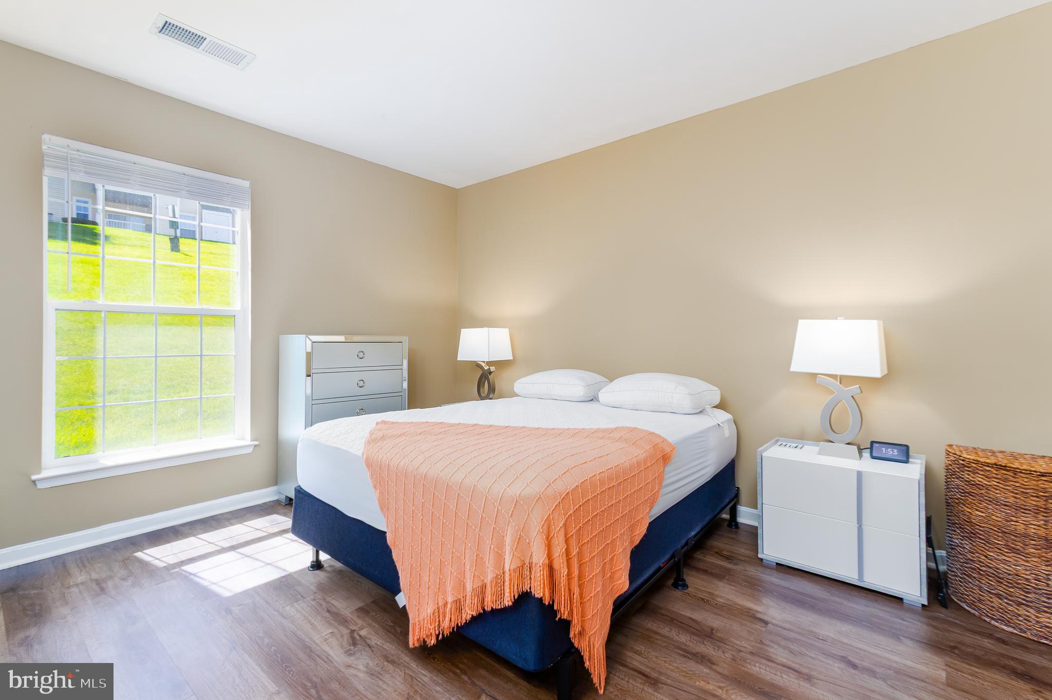 HOLLINGTON - Residential