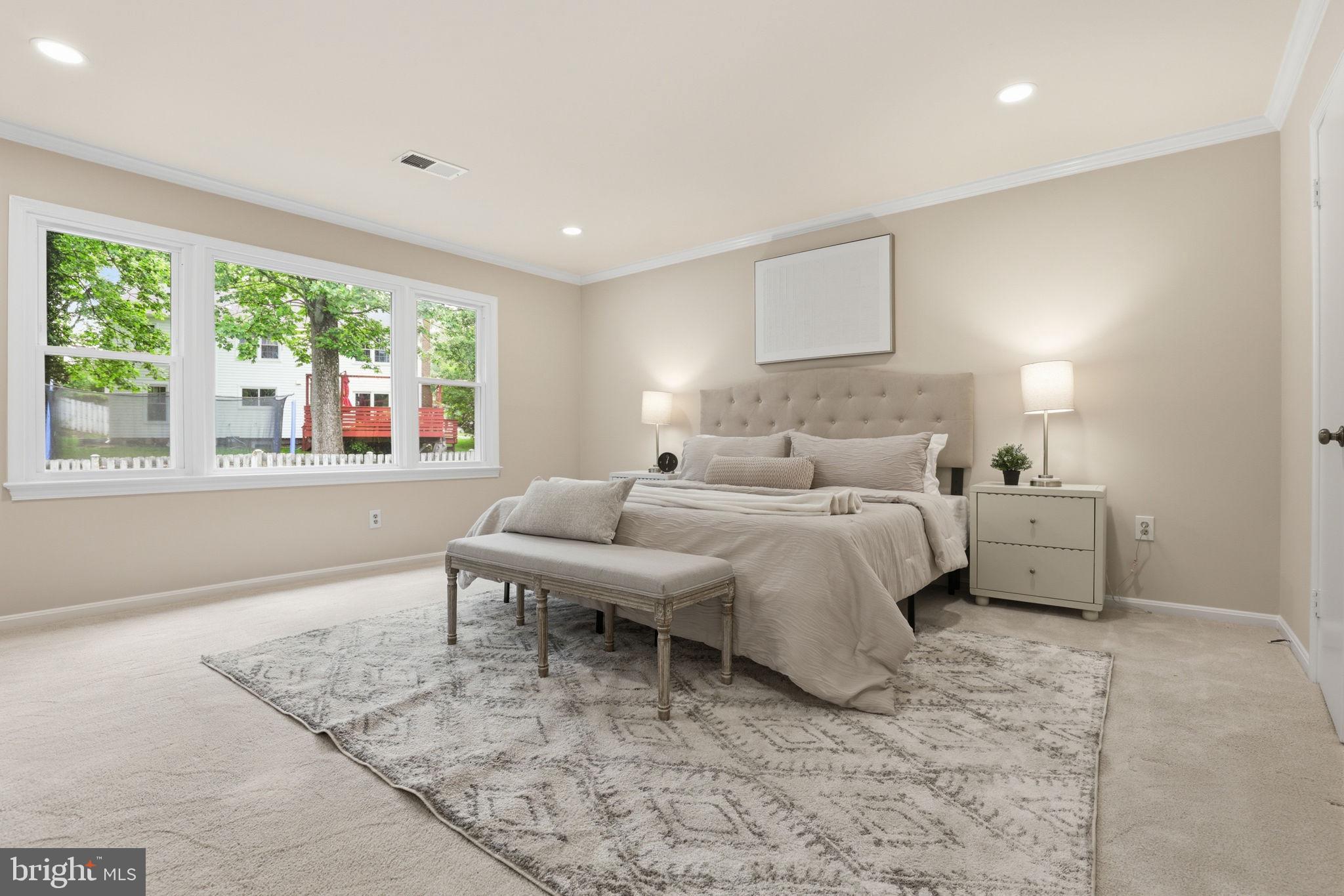 VIENNA OAKS - Residential
