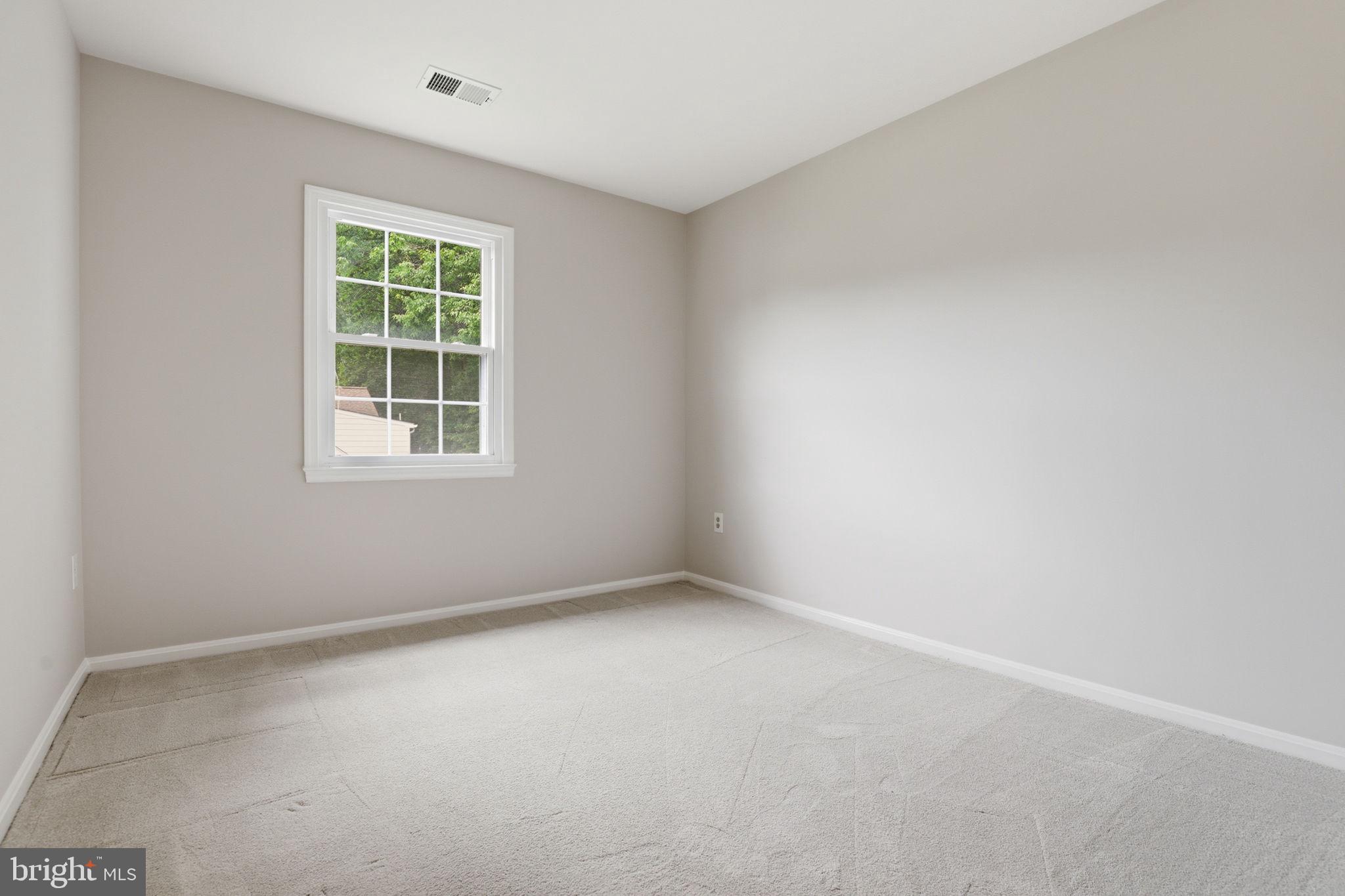 VIENNA OAKS - Residential