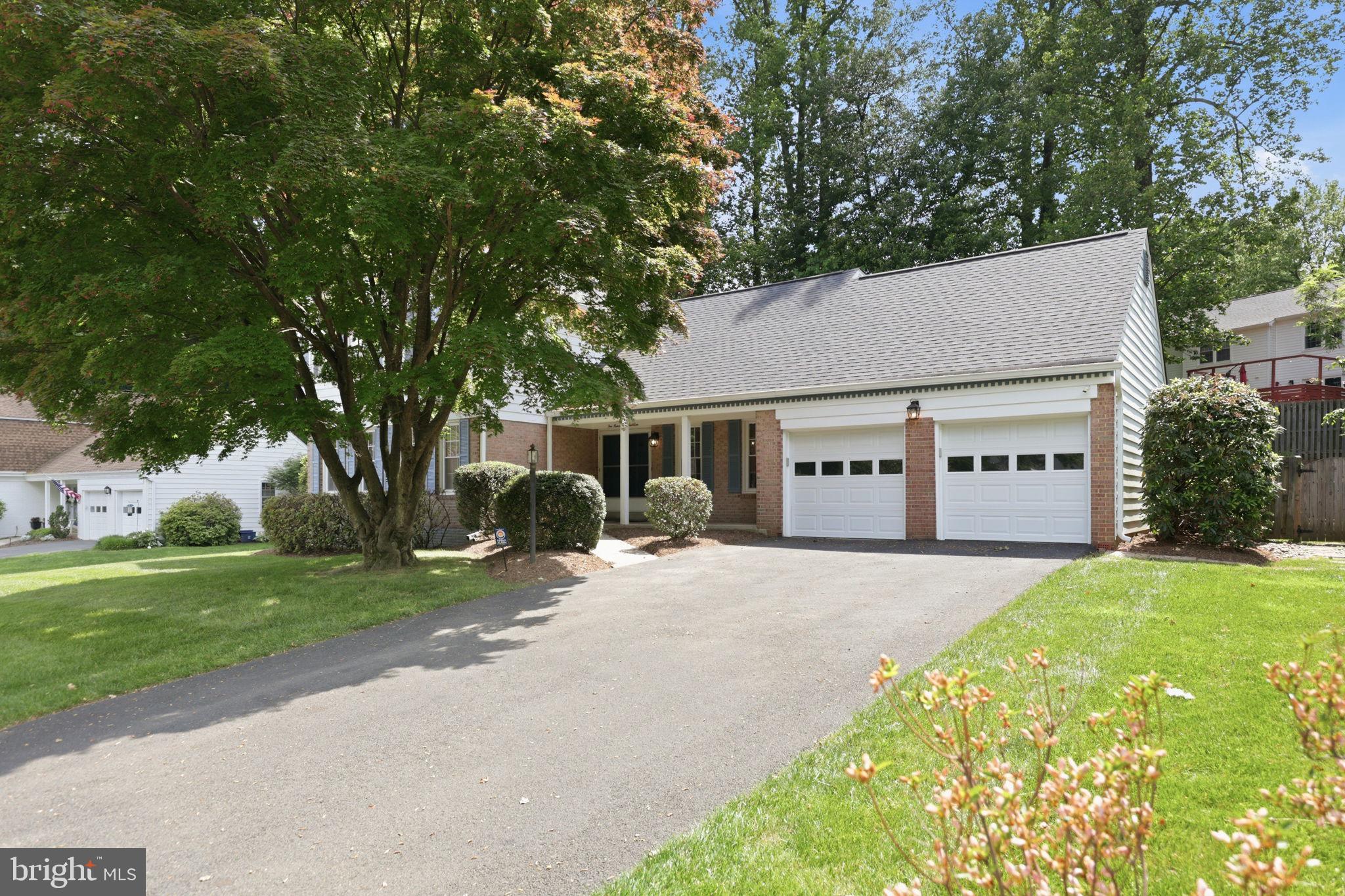 219 APPLE BLOSSOM COURT