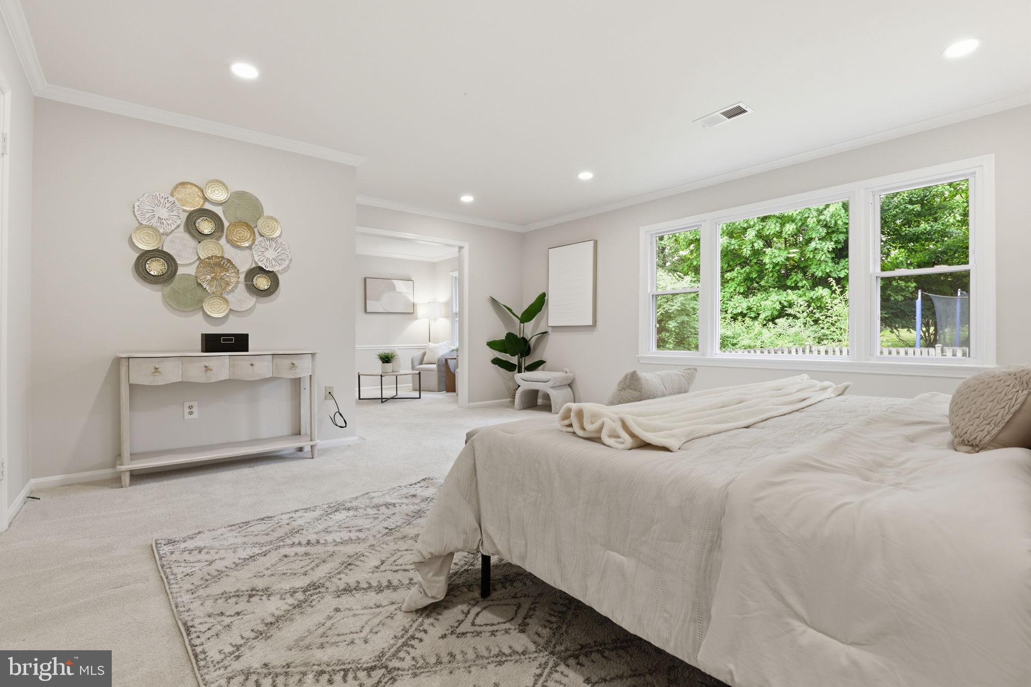 VIENNA OAKS - Residential