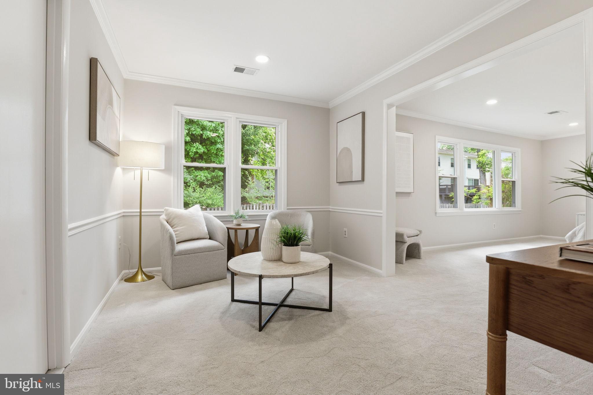 VIENNA OAKS - Residential