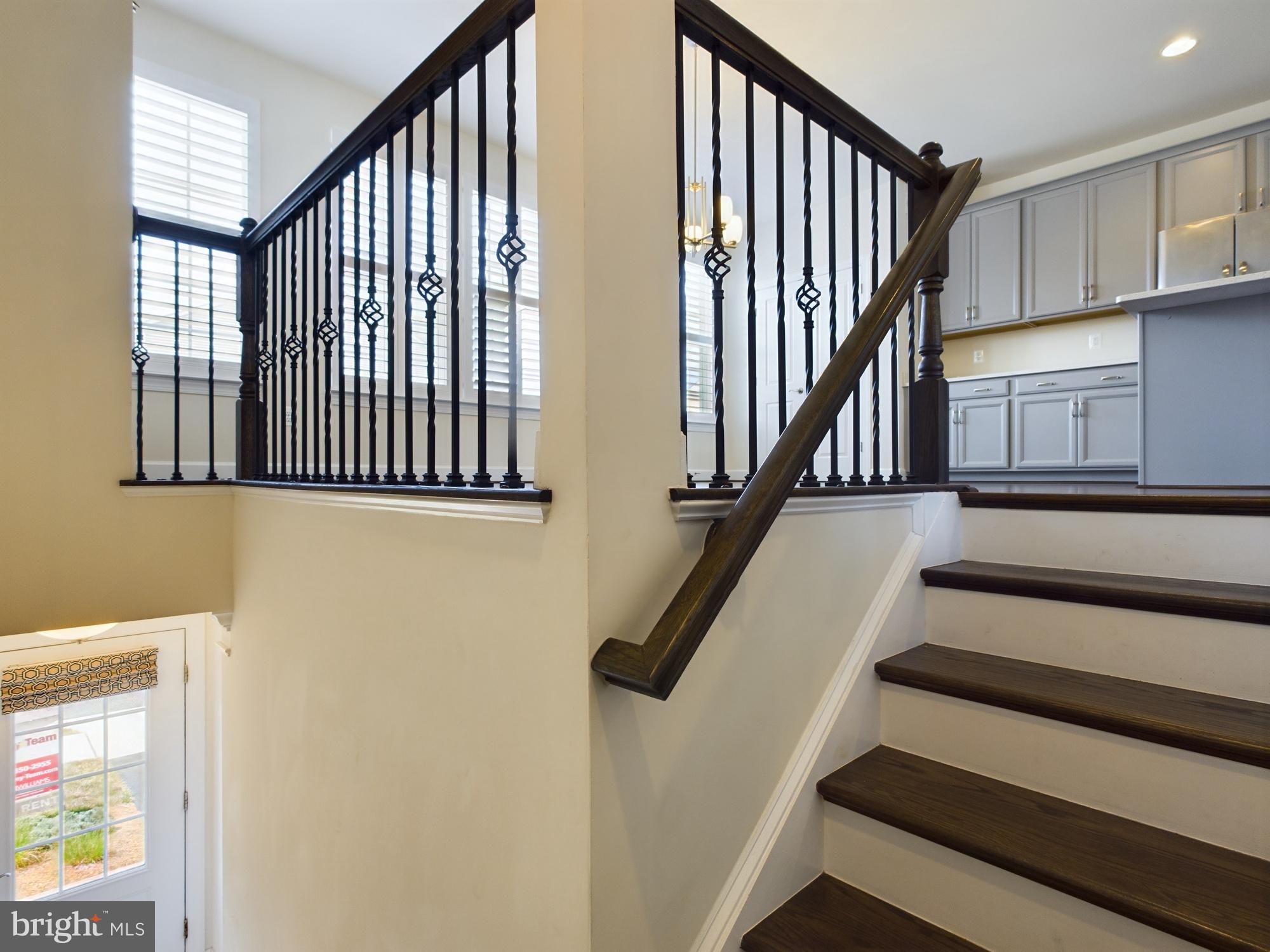 BRADLEY SQUARE - Residential Lease