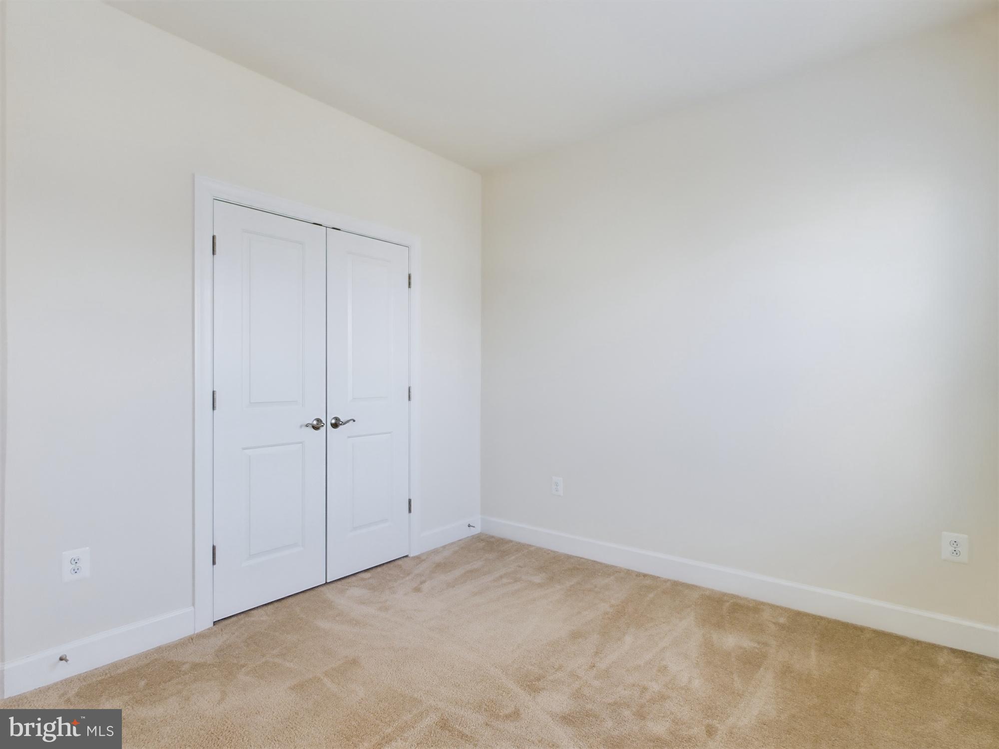 BRADLEY SQUARE - Residential Lease