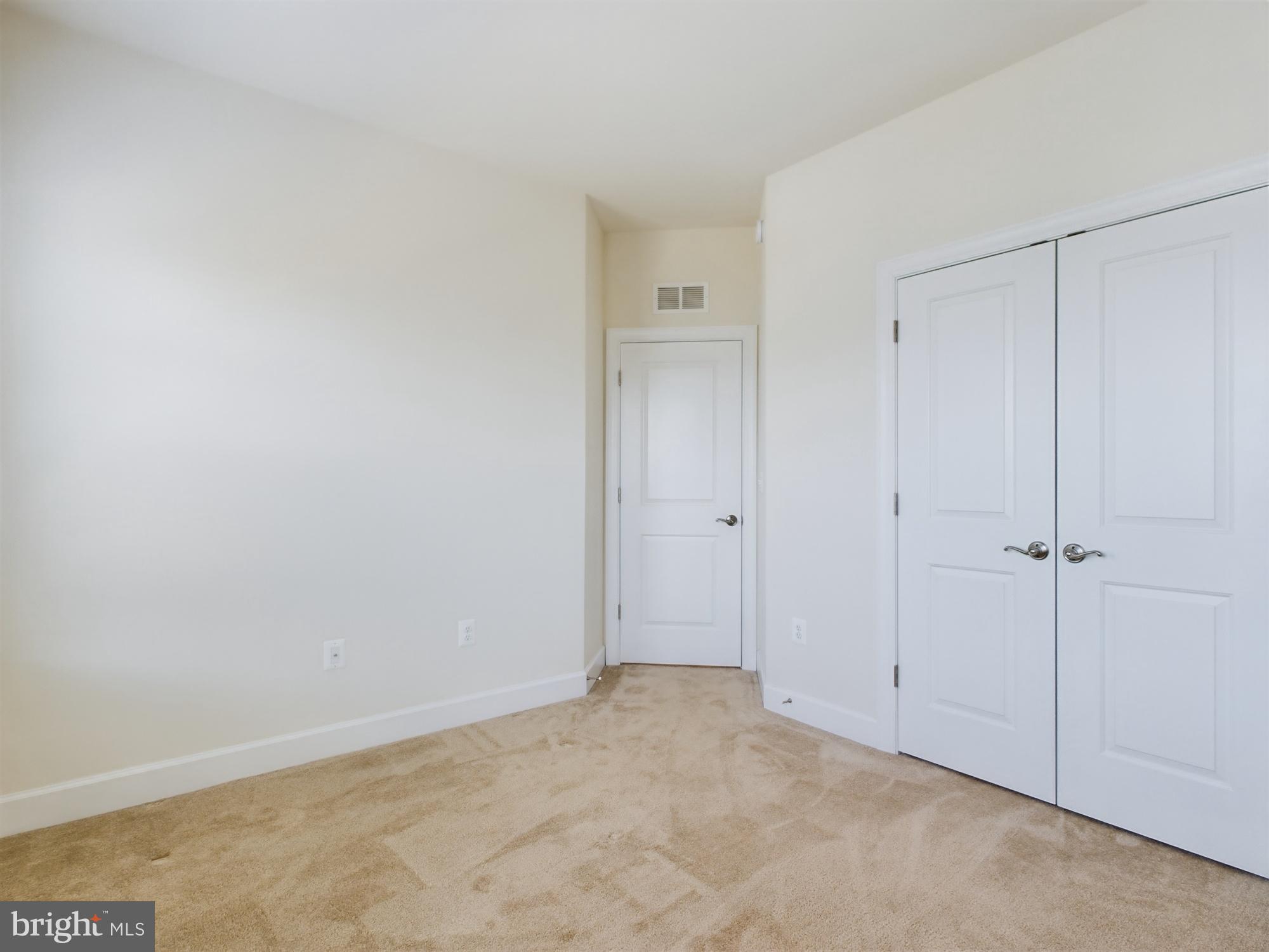 BRADLEY SQUARE - Residential Lease