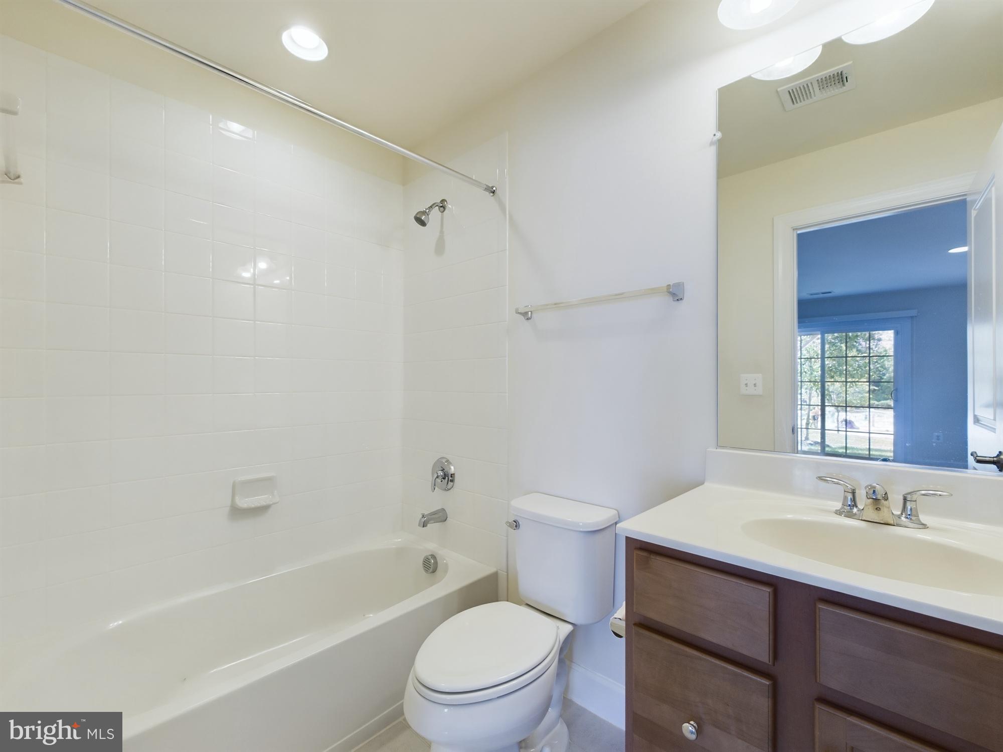 BRADLEY SQUARE - Residential Lease