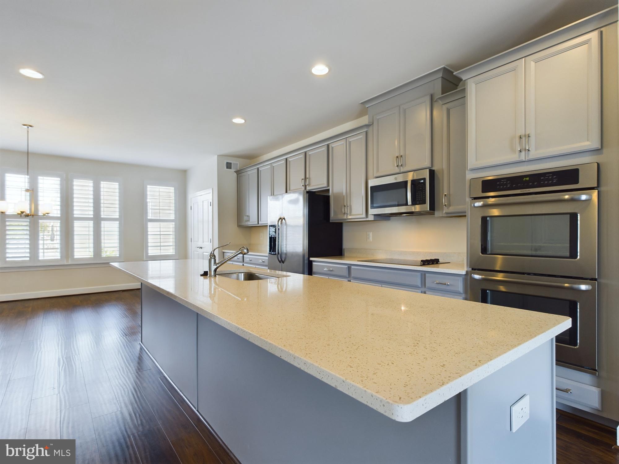 BRADLEY SQUARE - Residential Lease